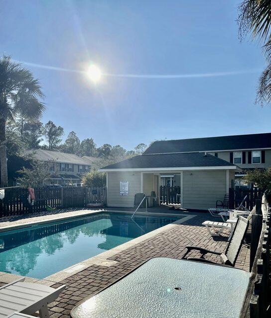 PALMS OF FREEPORT - Residential Lease