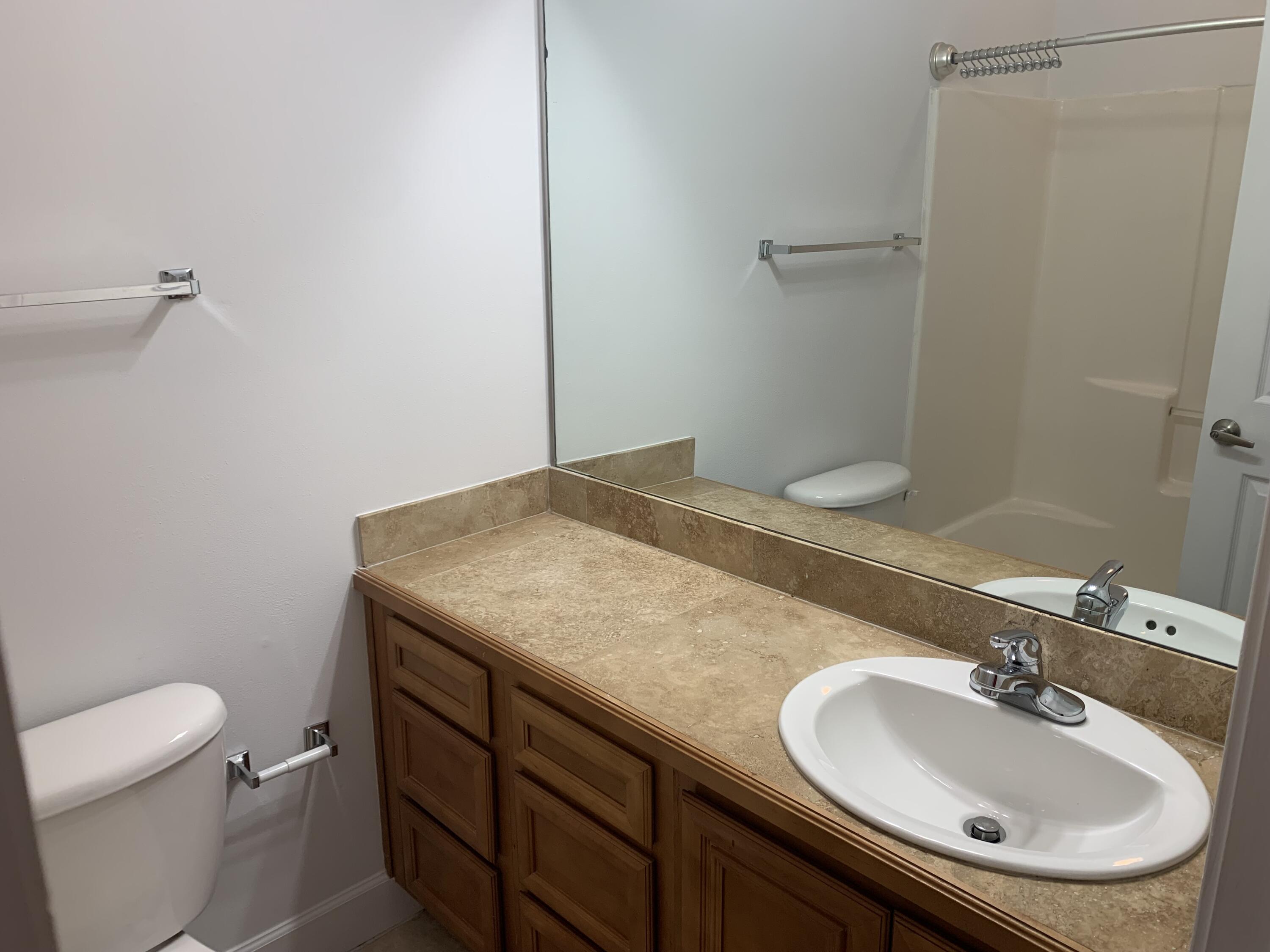 PALMS OF FREEPORT - Residential Lease