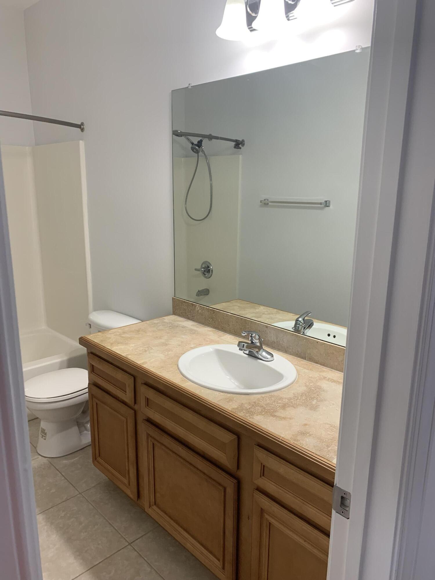 PALMS OF FREEPORT - Residential Lease