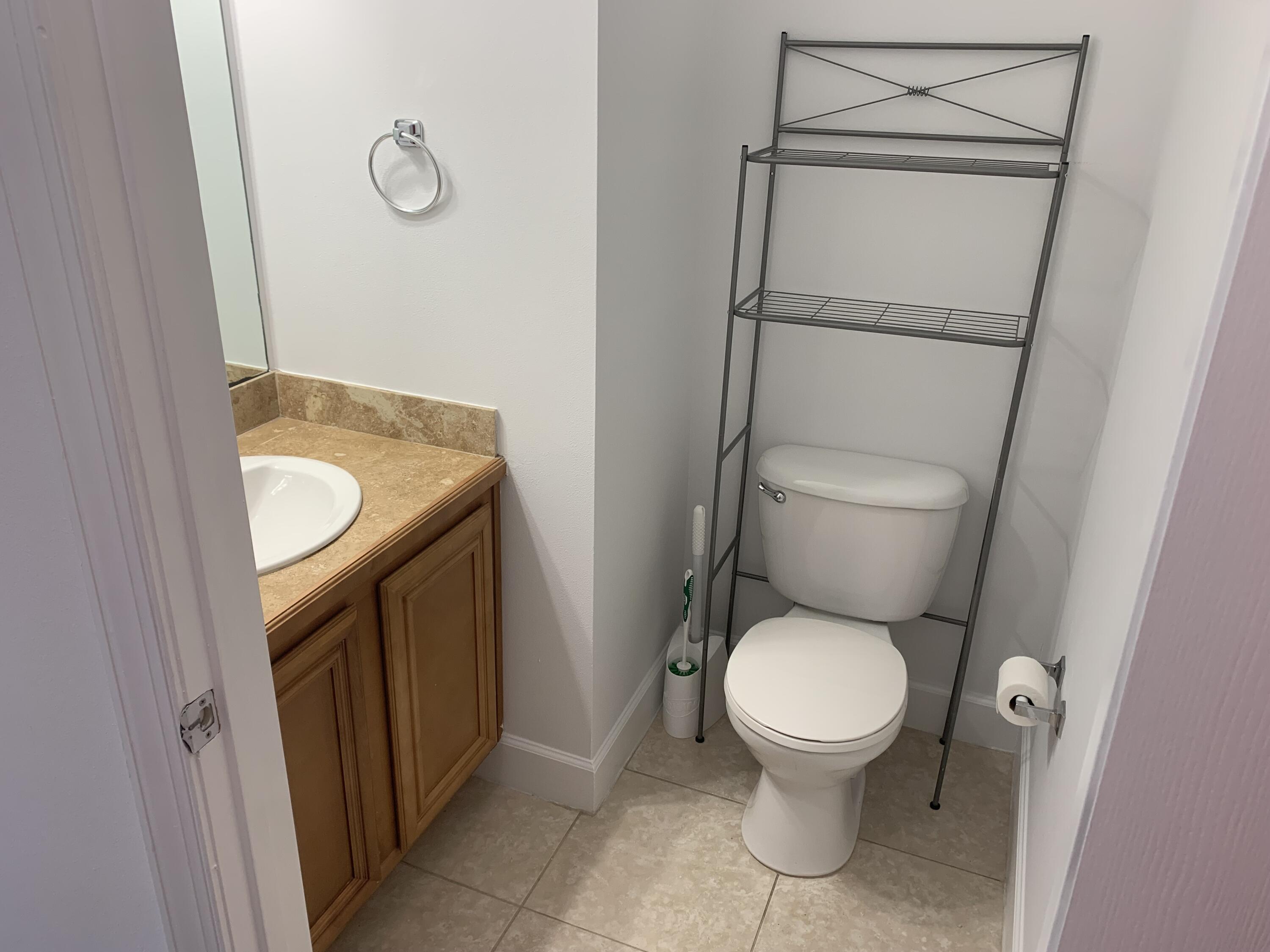 PALMS OF FREEPORT - Residential Lease