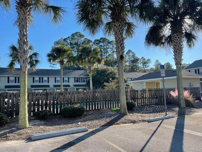 PALMS OF FREEPORT - Residential Lease