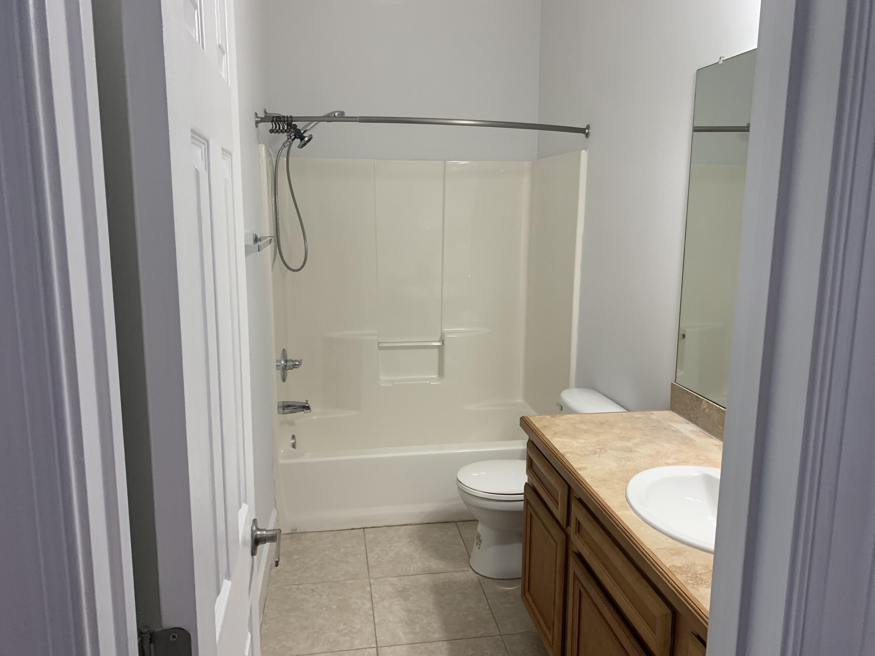 PALMS OF FREEPORT - Residential Lease