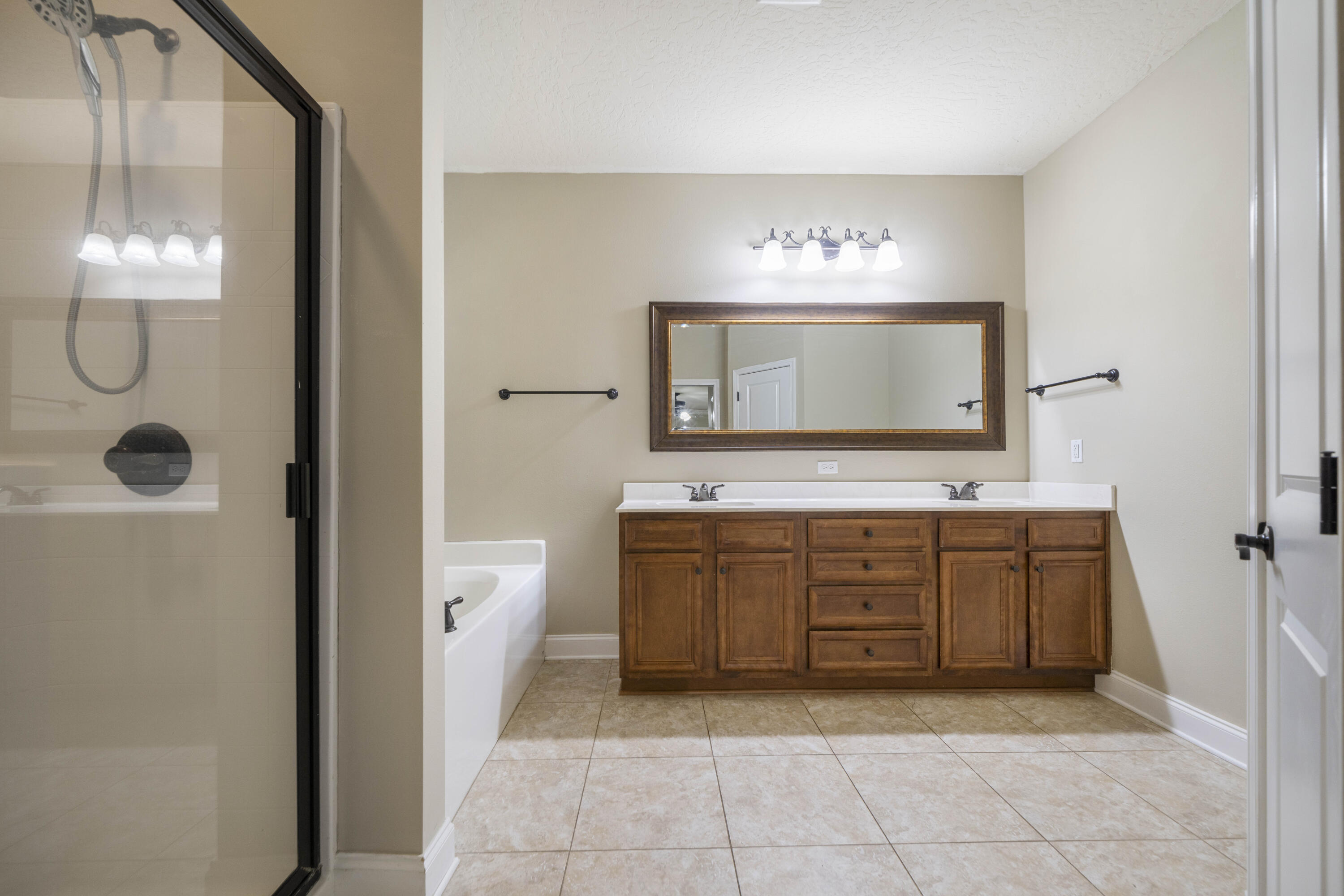 Tanager Oaks - Residential