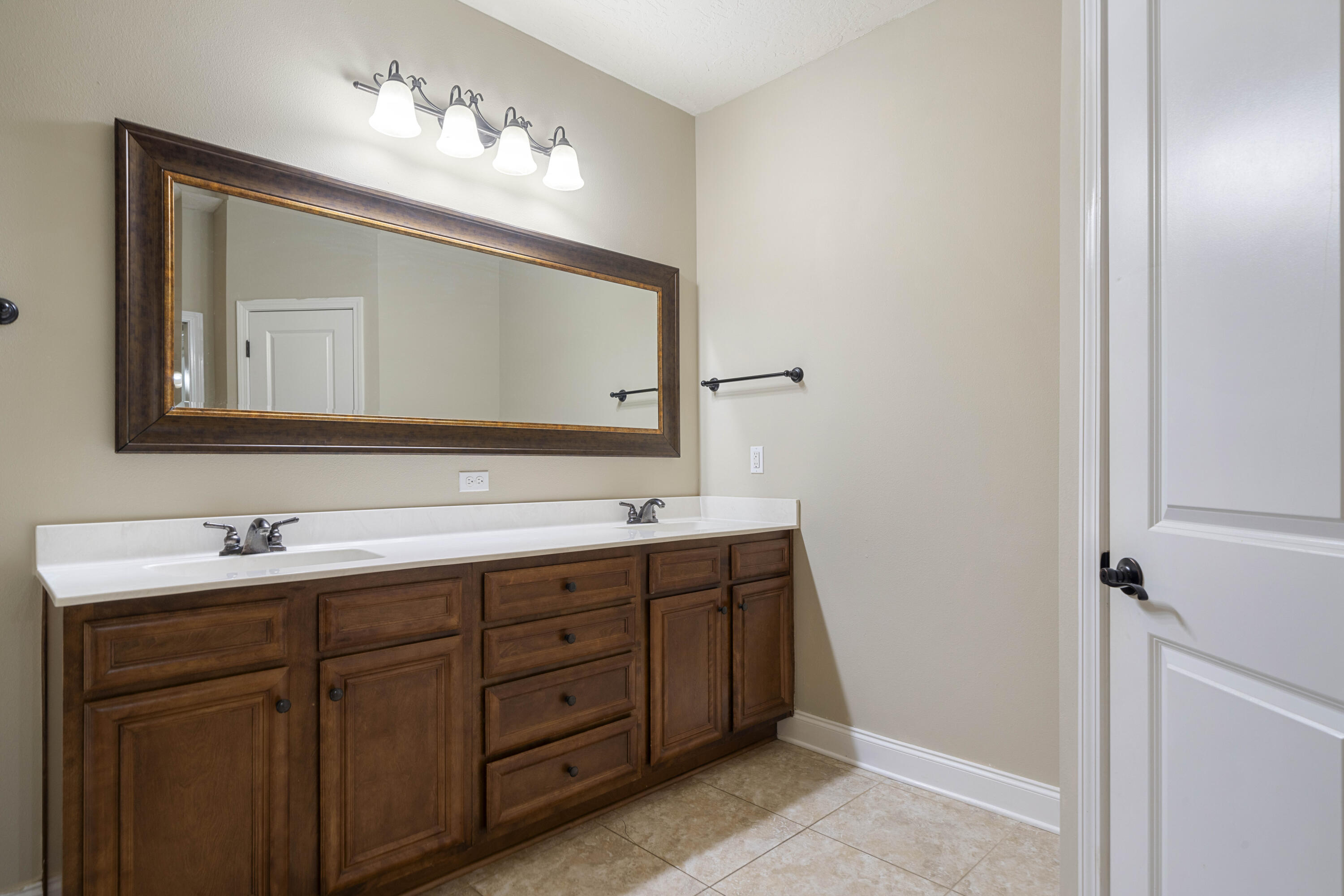 Tanager Oaks - Residential