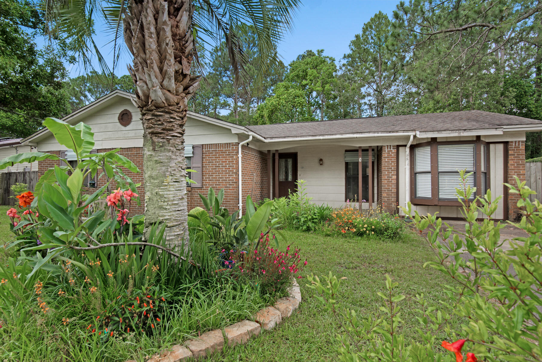 PINE MEADOWS - Residential