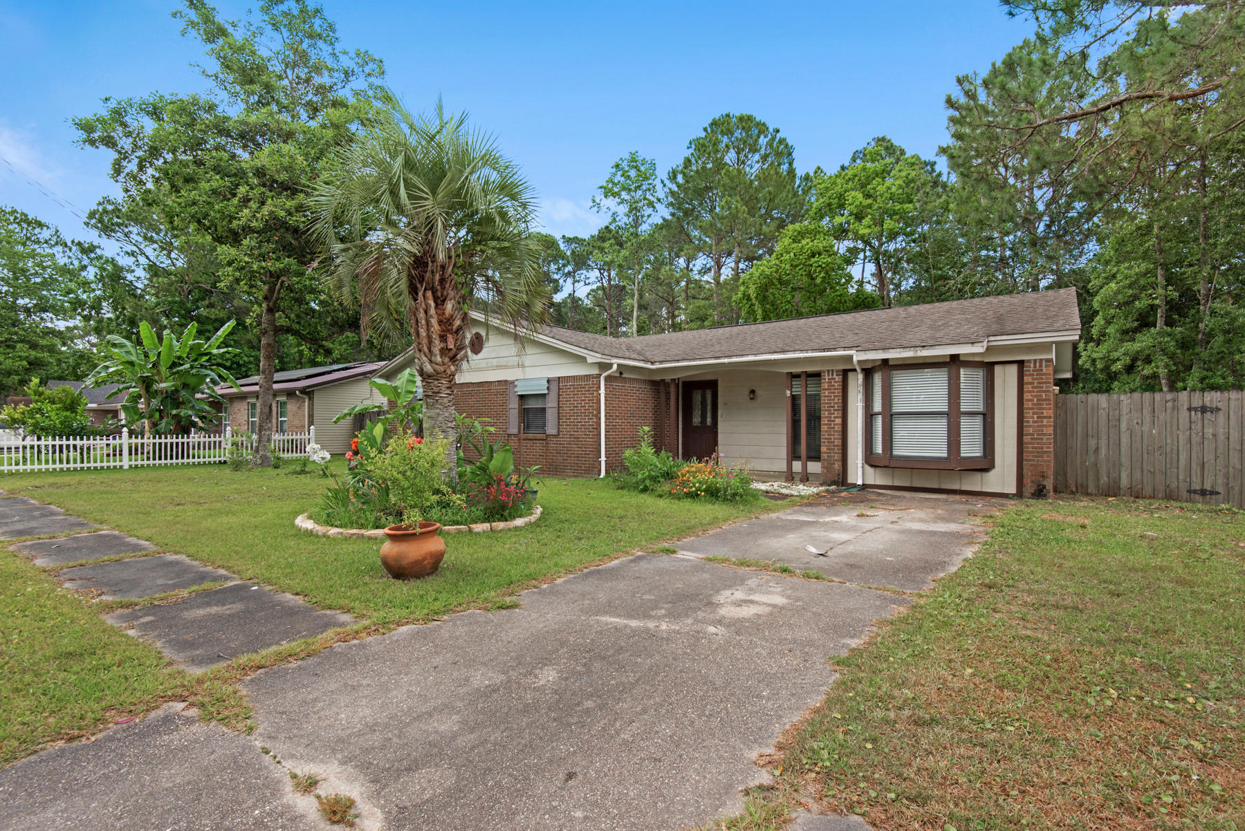 PINE MEADOWS - Residential