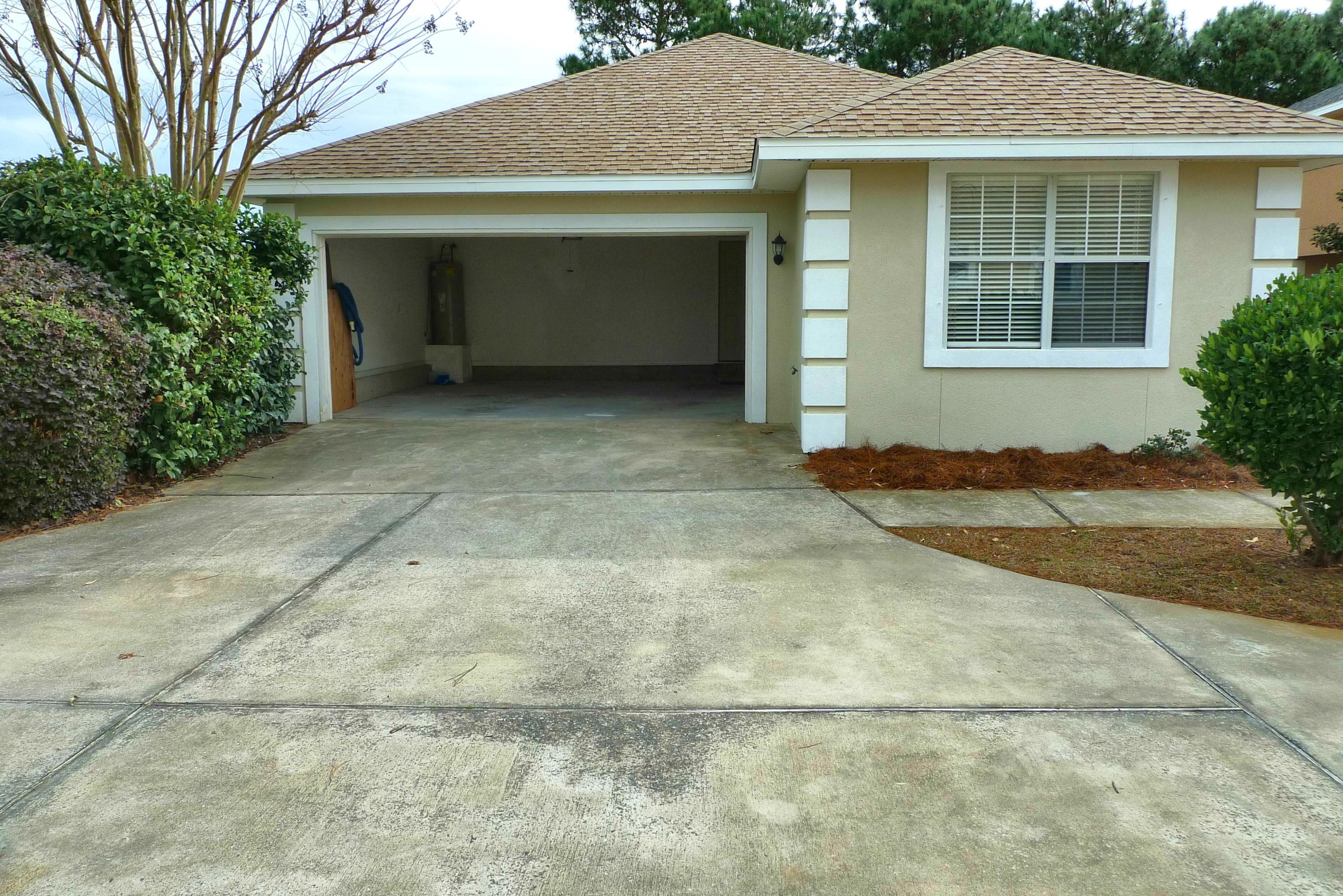 EMERALD LAKES PH 1 - Residential