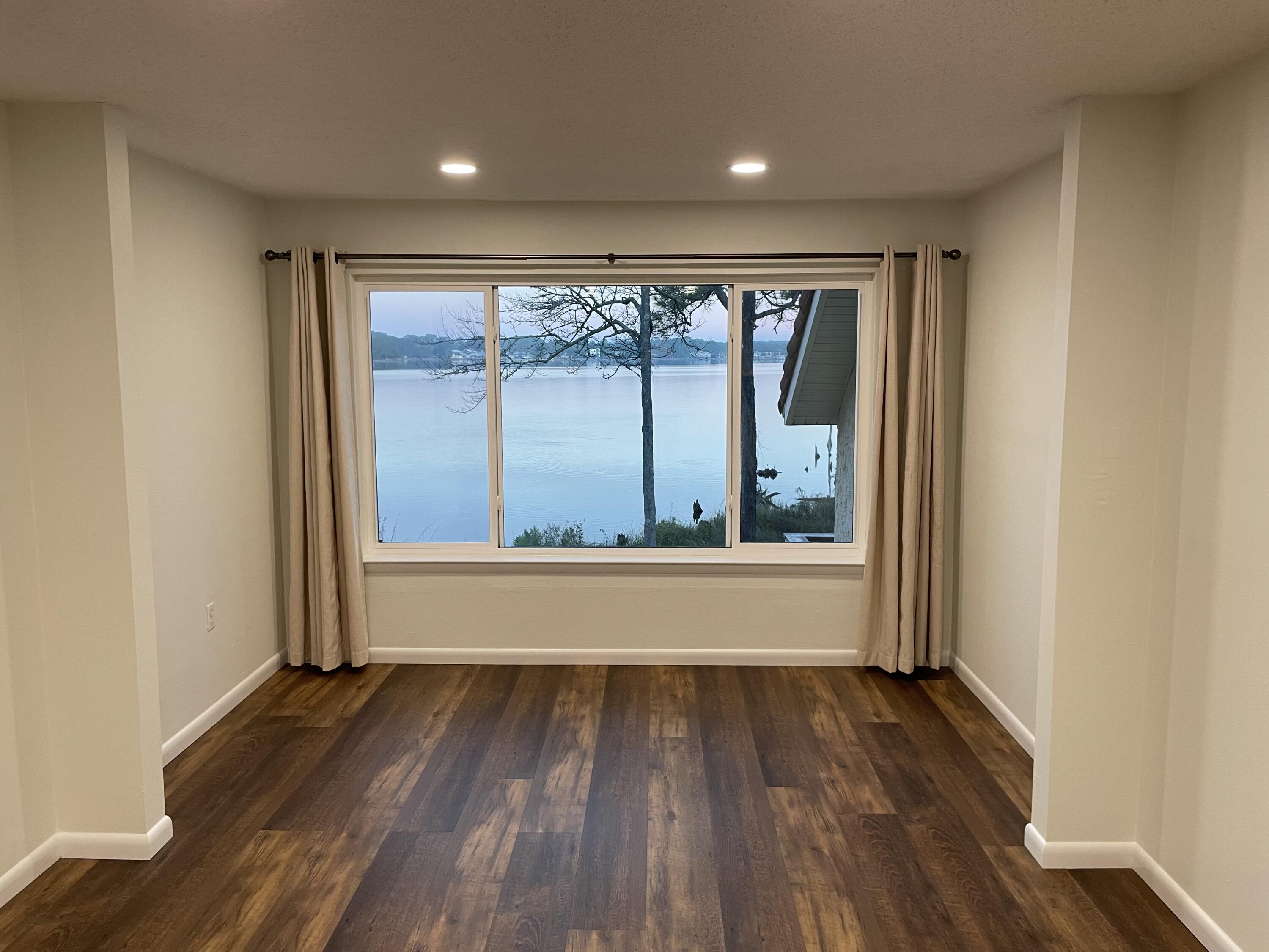 MARINA COVE VILLAGE AMD PHASE II - Residential Lease