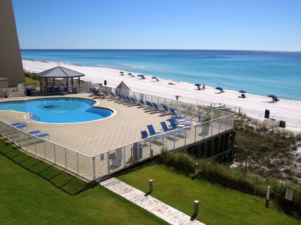 BEACH HOUSE - Residential