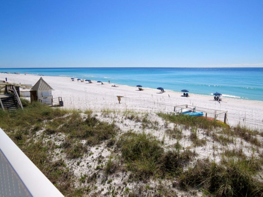 BEACH HOUSE - Residential