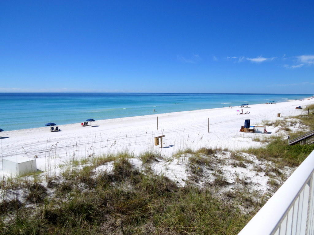 BEACH HOUSE - Residential