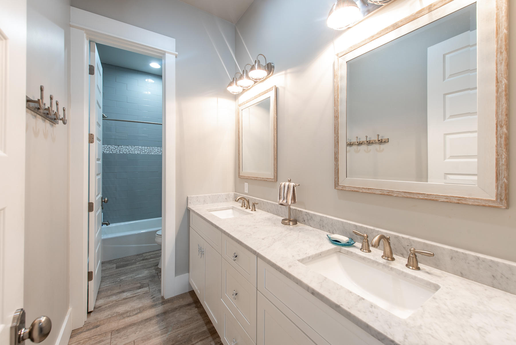 SEAGROVE 2ND ADDN - Residential