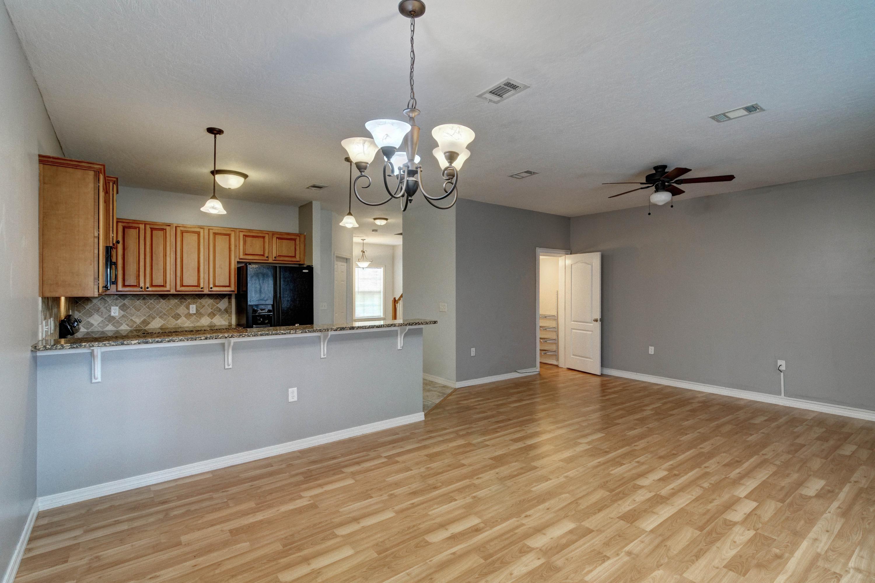 SEASHORE VILLAGE T/H - Residential