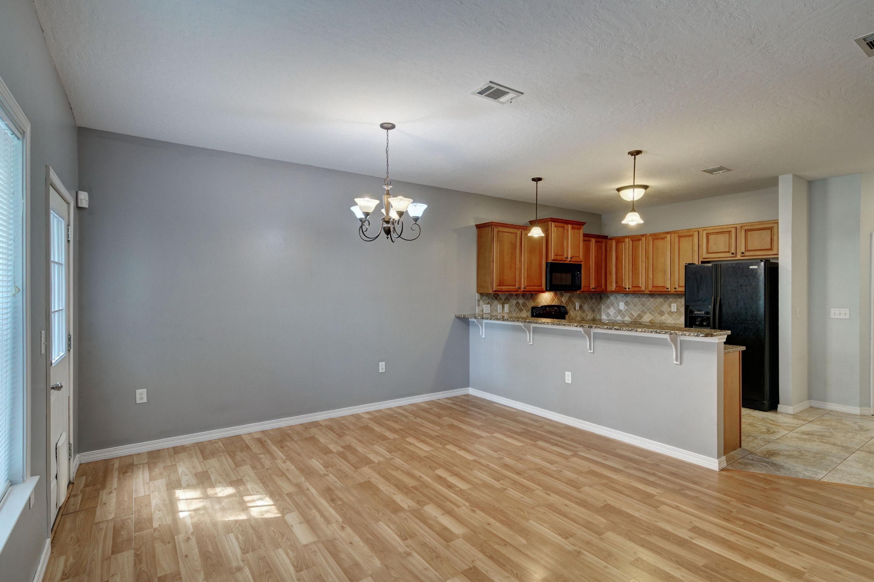 SEASHORE VILLAGE T/H - Residential