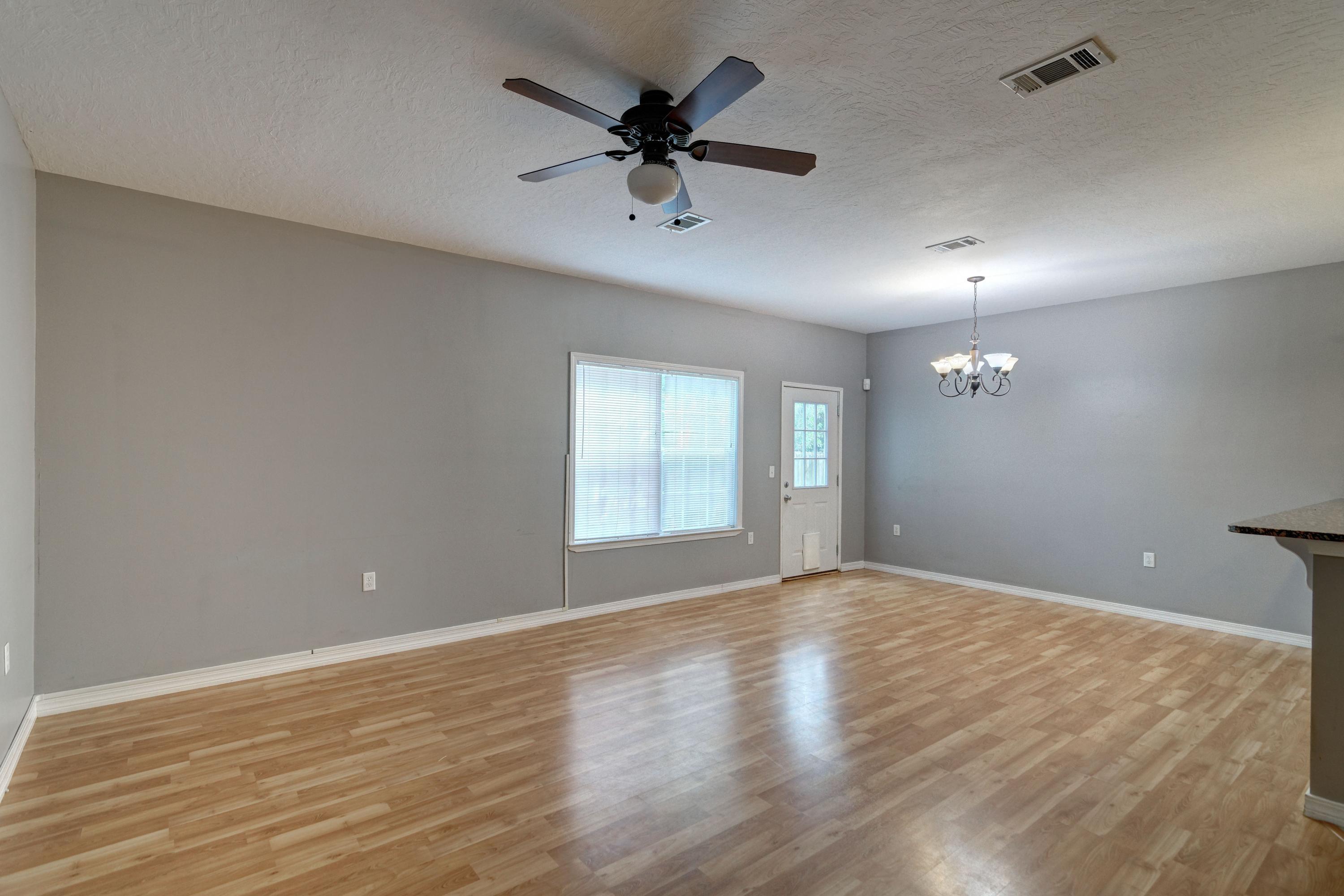 SEASHORE VILLAGE T/H - Residential