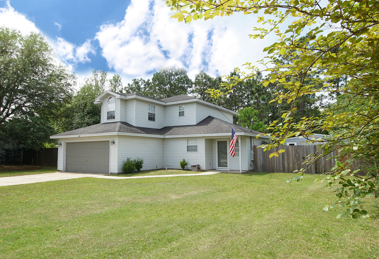 FOX DEN VILLAGES - Residential