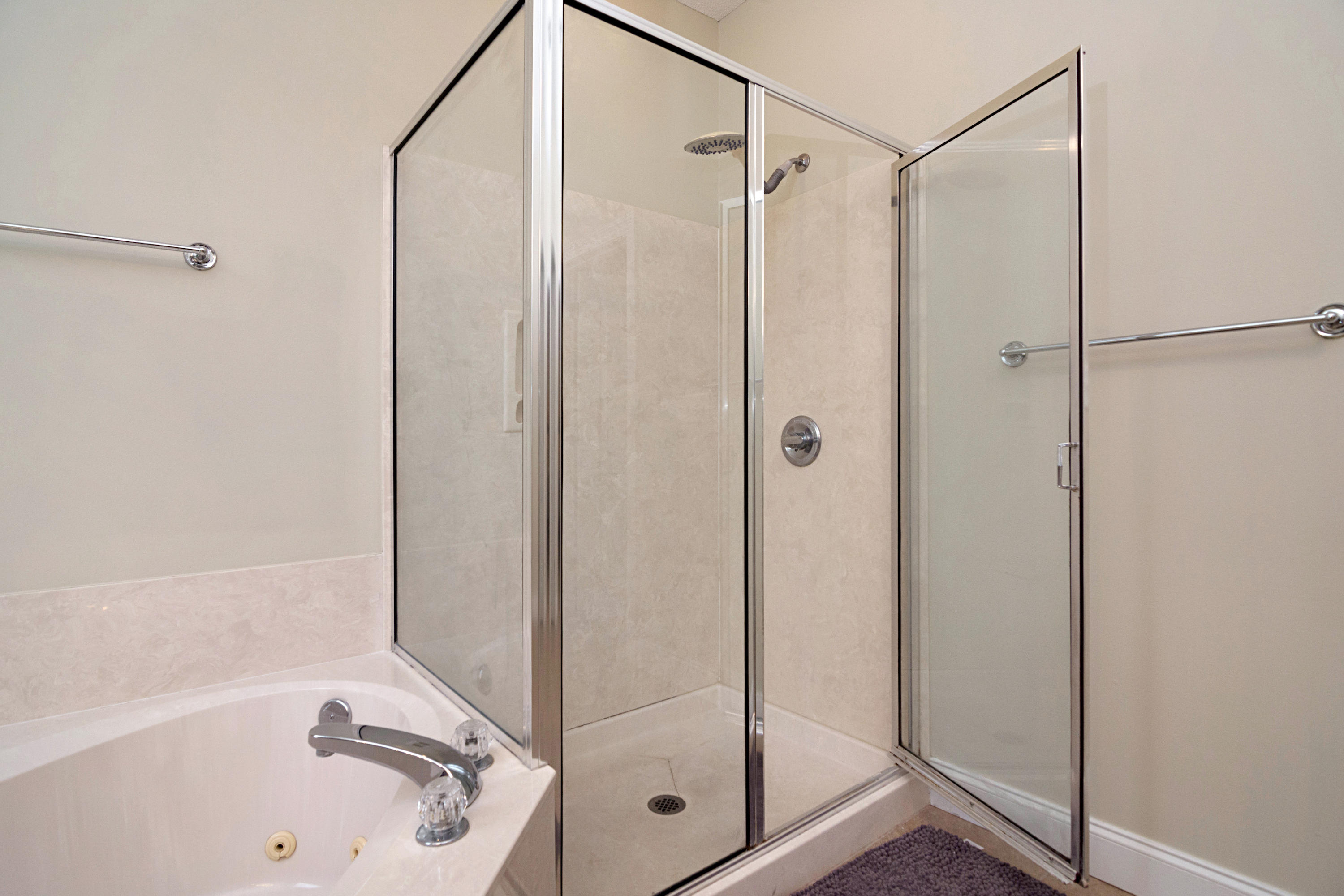 LAKESIDE EAST - Residential