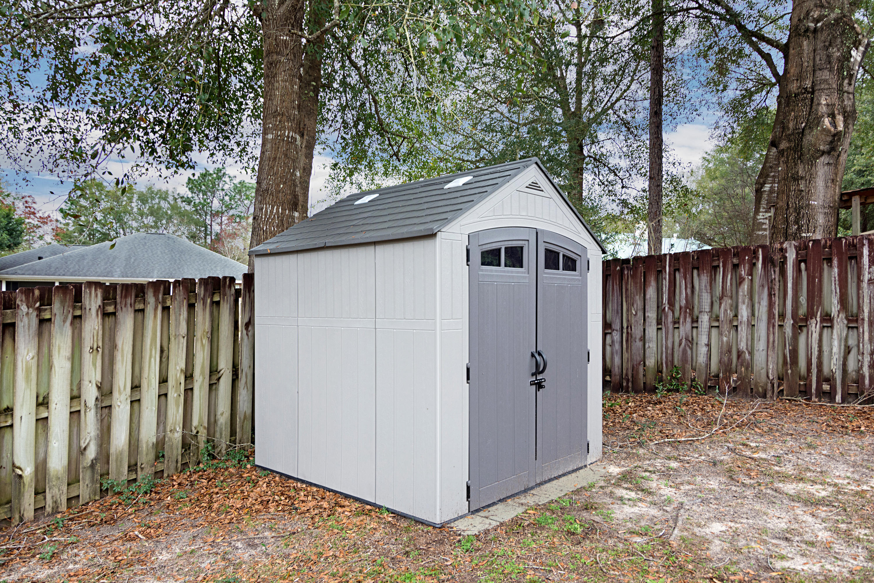 LAKESIDE EAST - Residential