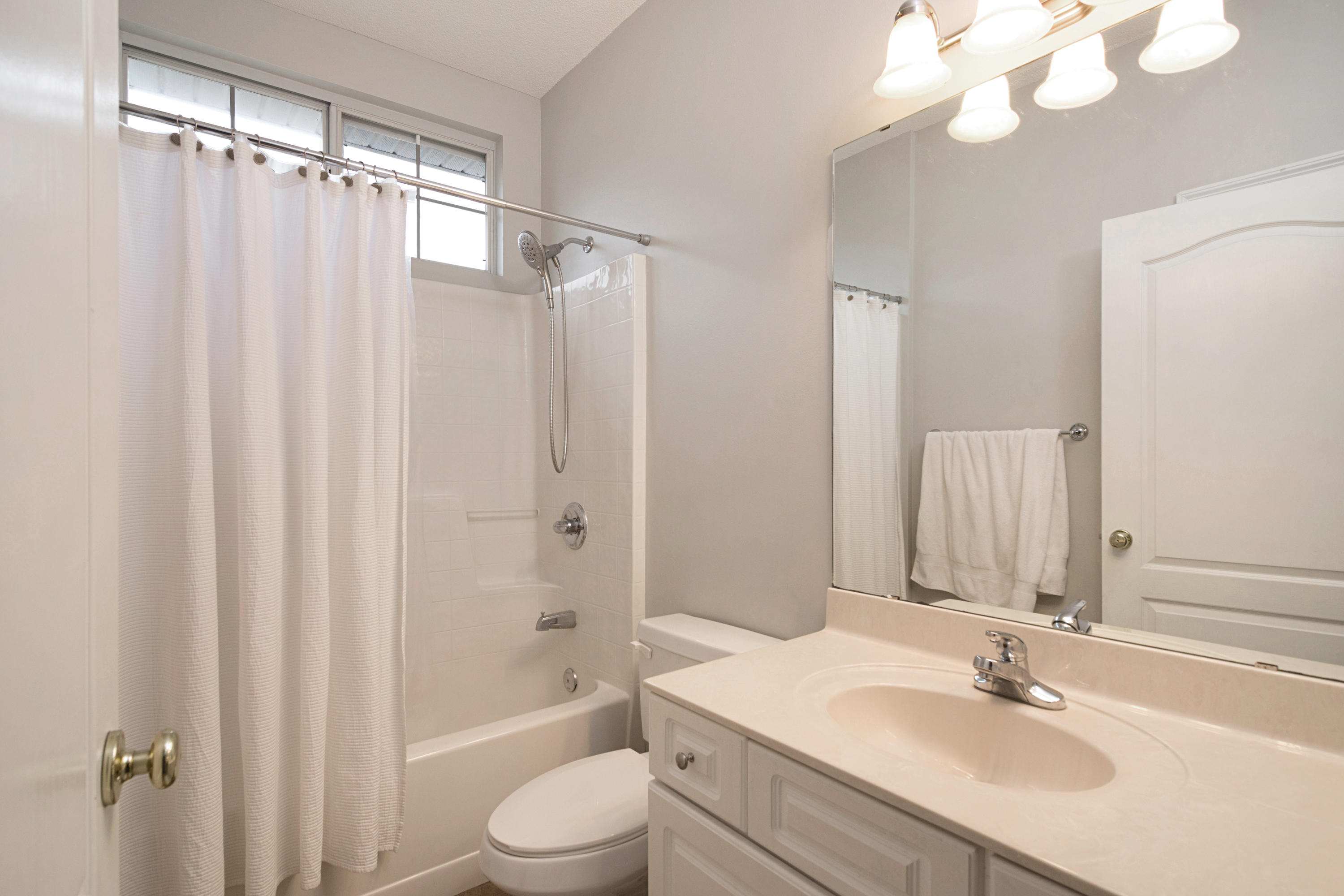 LAKESIDE EAST - Residential