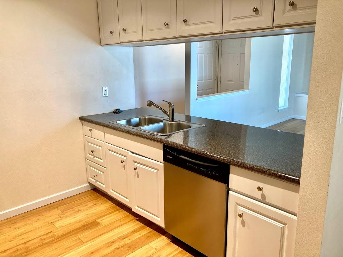 ELM PLACE CONDO - Residential