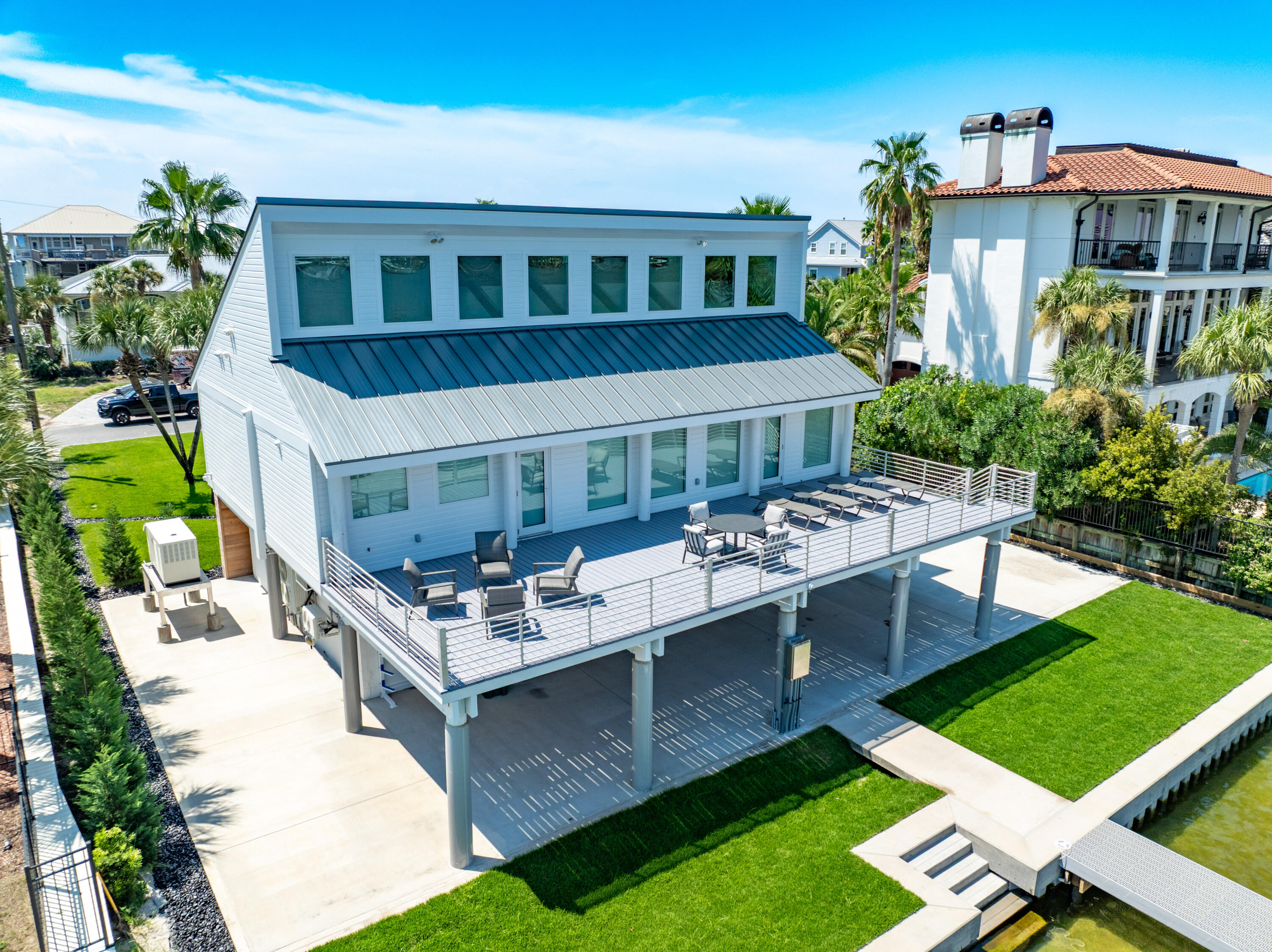 HOLIDAY ISLE - Residential