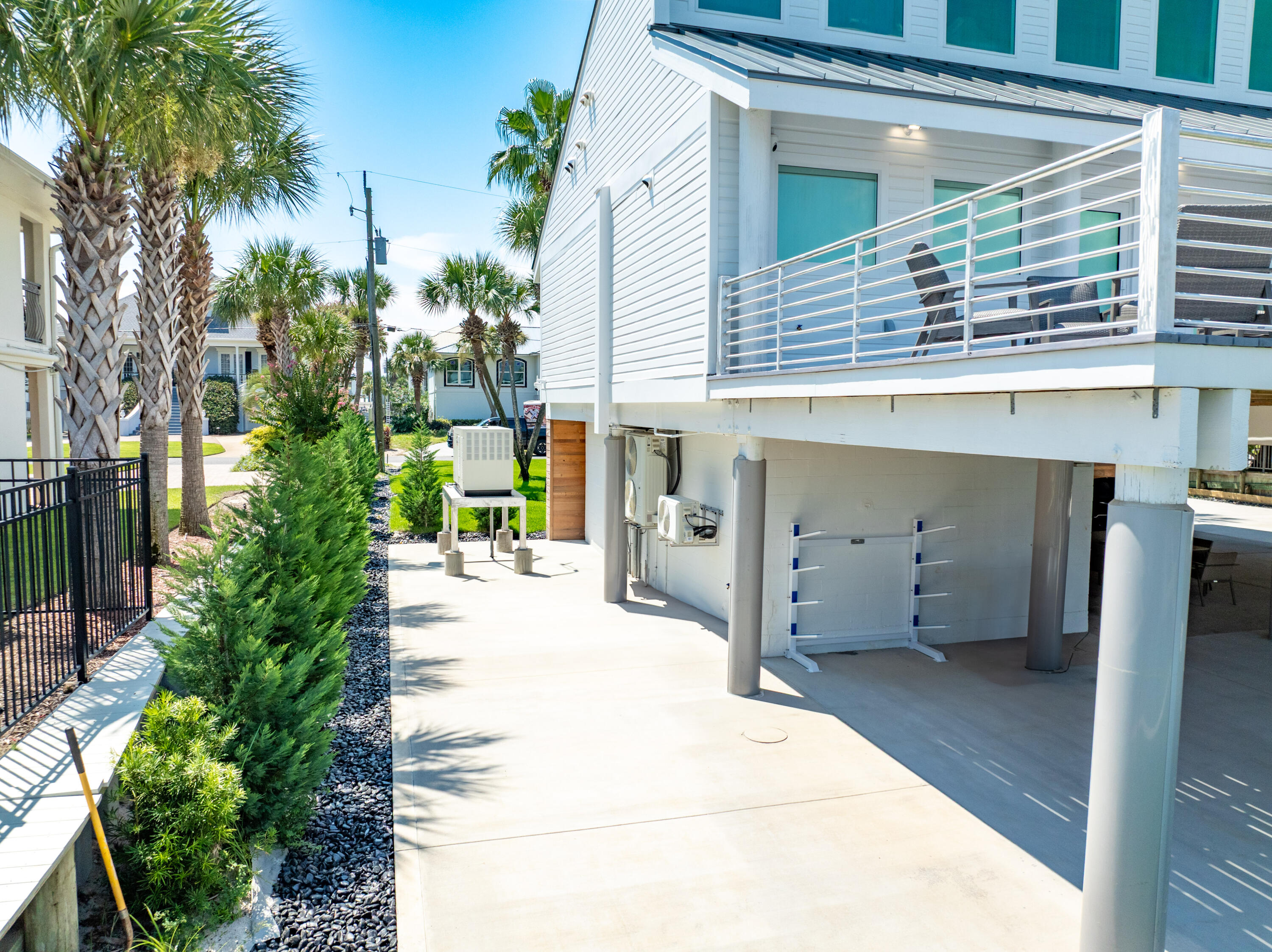 HOLIDAY ISLE - Residential