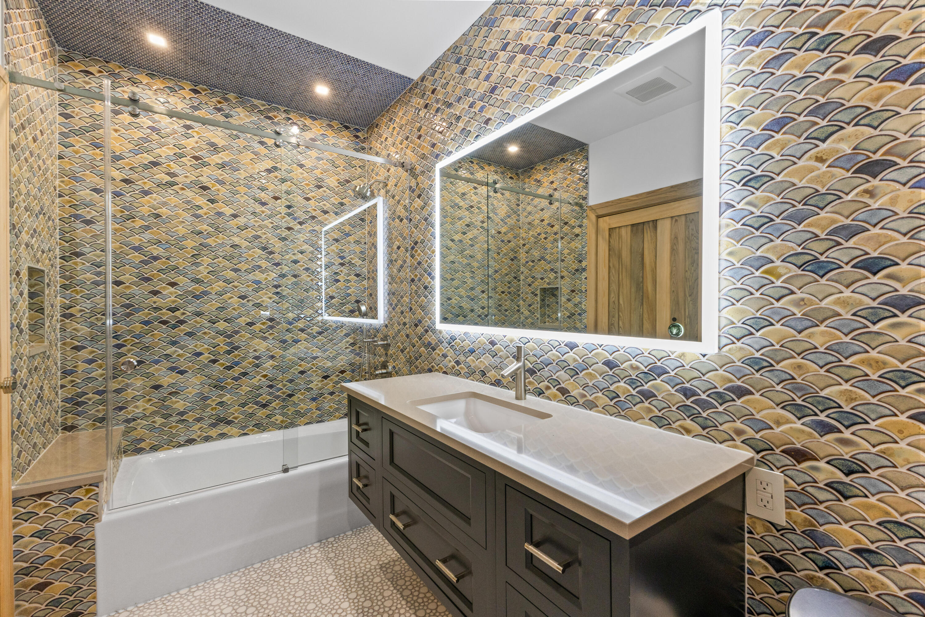 HOLIDAY ISLE - Residential