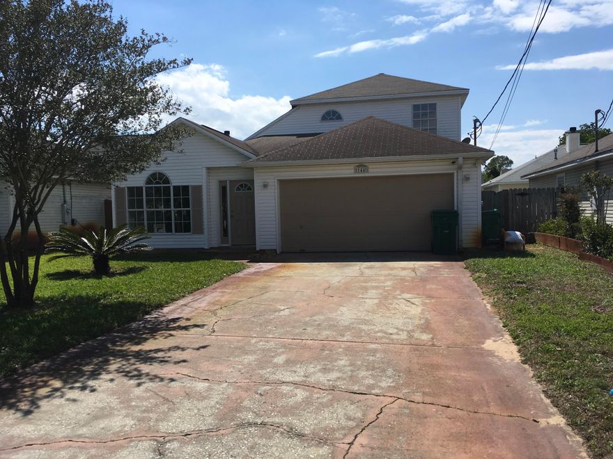 GREAT 3 BEDROOM 2.5 BATHROOM HOME WITH LOTS OF CHARM. THE MASTER BEDROOM W/FULL BATHROOM IS LOCATED ON THE FIRST FLOOR ALONG WITH A SEPARATE 1/2 BATHROOM FOR GUESTS. THE KITCHEN AND DINING AREA WITH LARGE WINDOWS TO ALLOW LOTS OF NATURAL LIGHTING ARE LOCATED IN THE FRONT OF THE HOME. OPEN CONCEPT INTO FAMILY ROOM WITH HIGH CEILINGS THAT GIVE AN EVEN MORE OPEN FEEL. ADDITIONAL BEDROOMS ARE LOCATED UPSTAIRS WITH A FULL BATHROOM. THERE IS A NICE SCREENED IN PORCH AND LARGE DECK FOR ENTERTAINING. THIS BEAUTIFUL HOME IS CLOSE TO THE WATER, WITH CLOSE ACCESS TO THE MILITARY BASES, SCHOOLS AND SHOPPING.