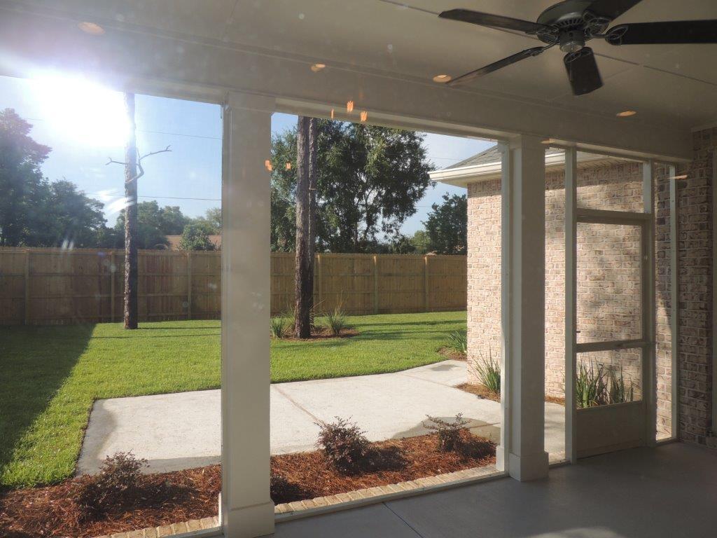 THE STABLES AT ROCKY BAYOU - Residential