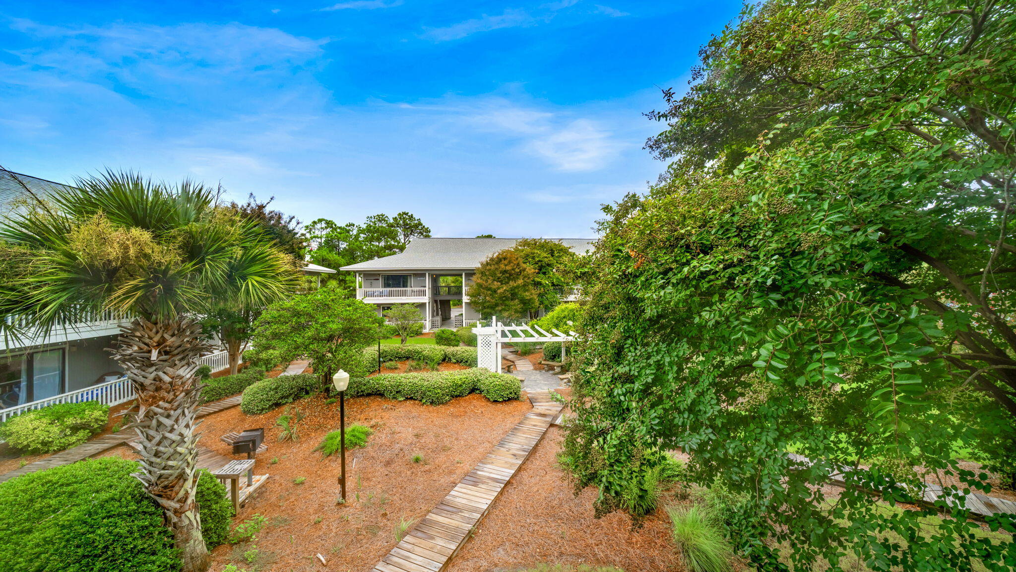 BEACHWOOD VILLAS CONDO - Residential