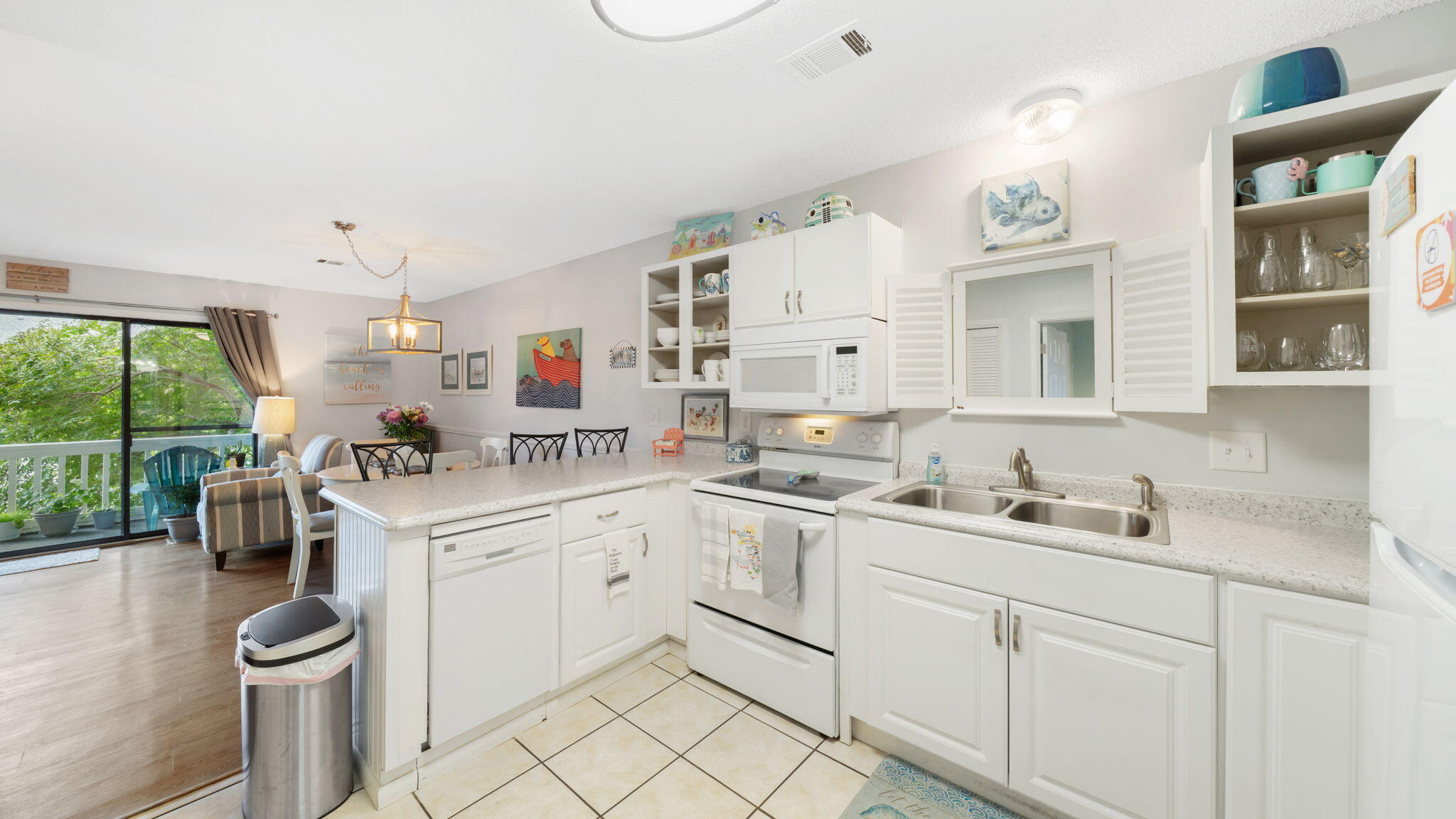 BEACHWOOD VILLAS CONDO - Residential