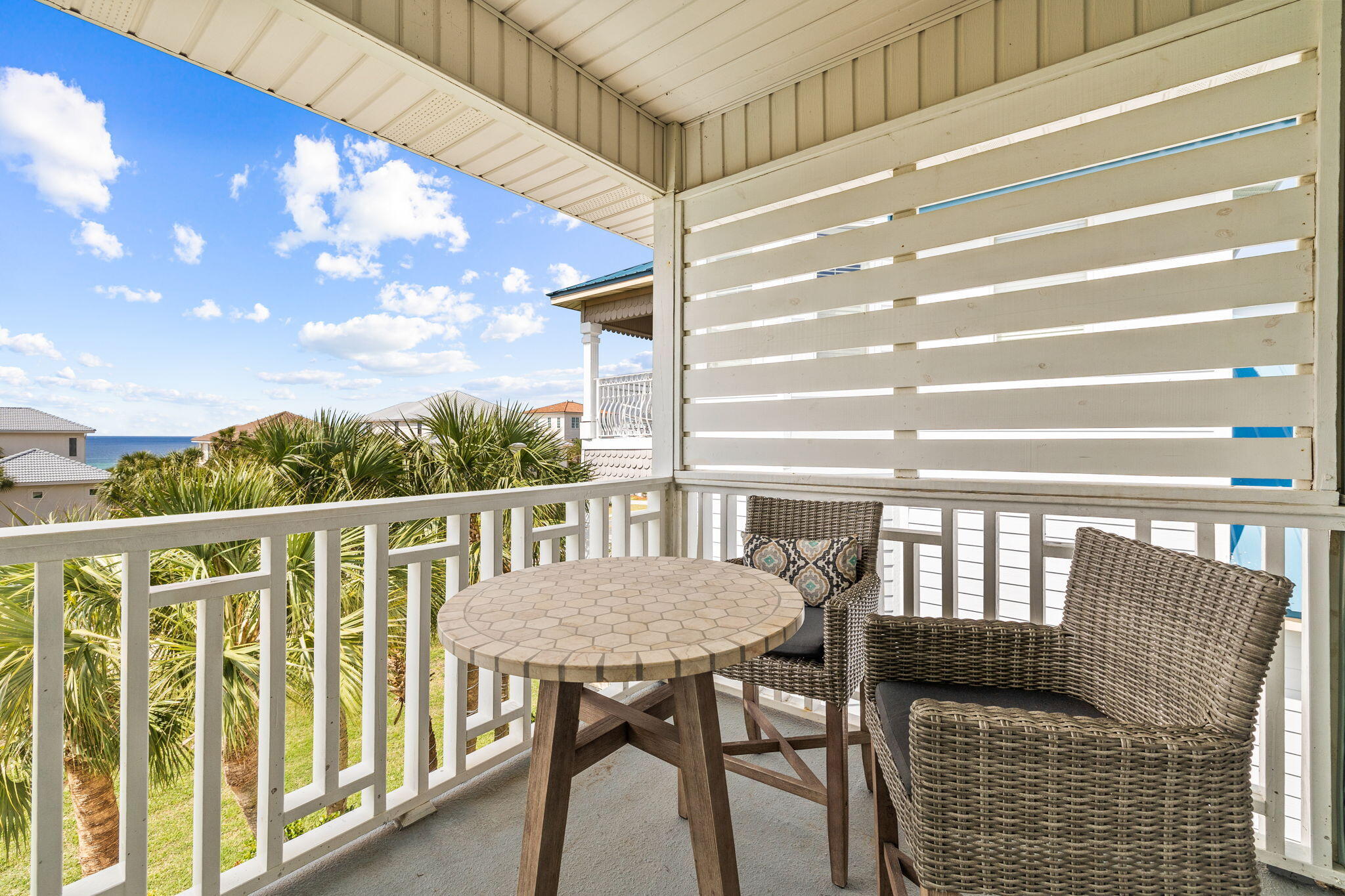 CRYSTAL SHORES - Residential