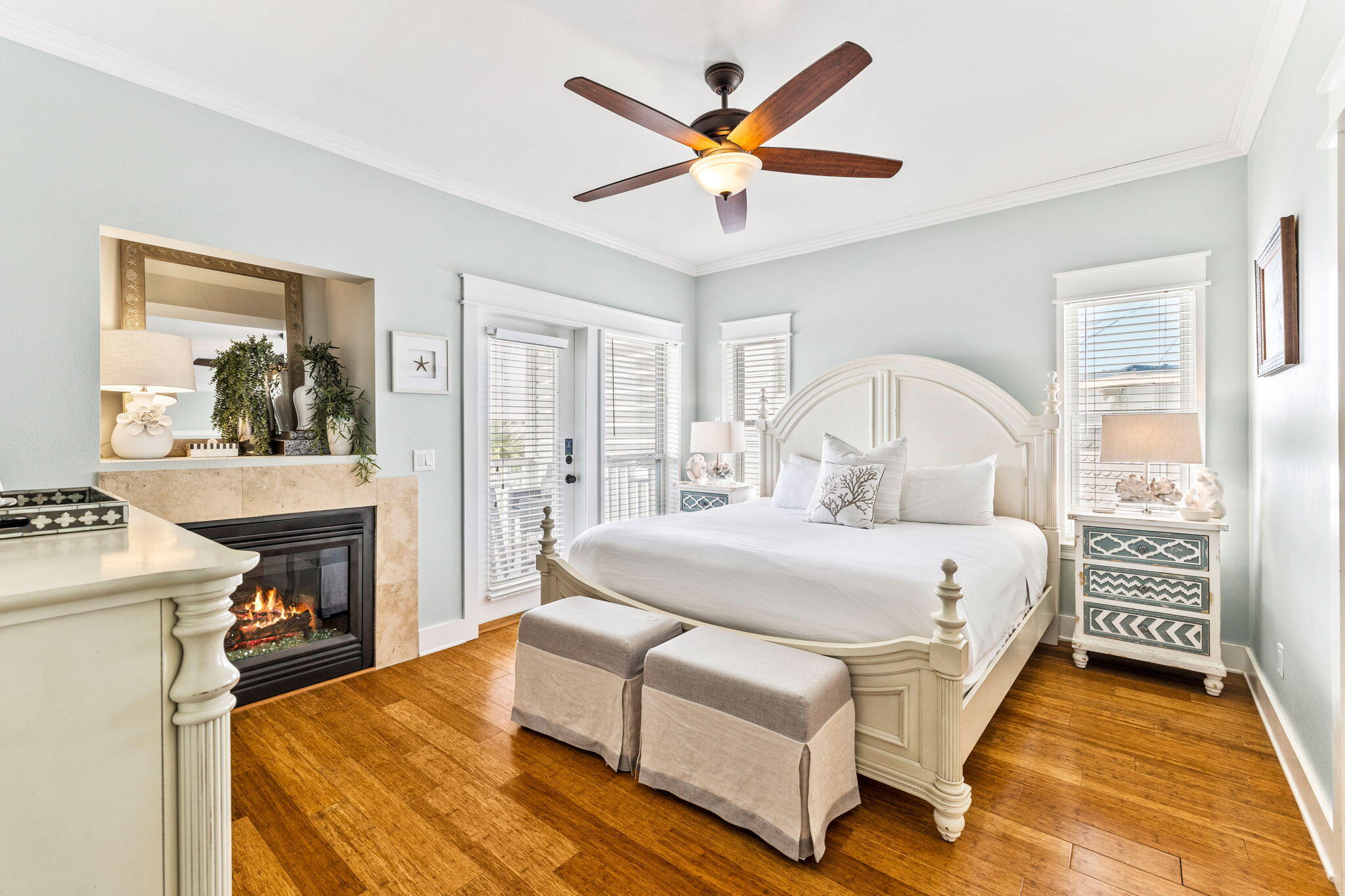 CRYSTAL SHORES - Residential