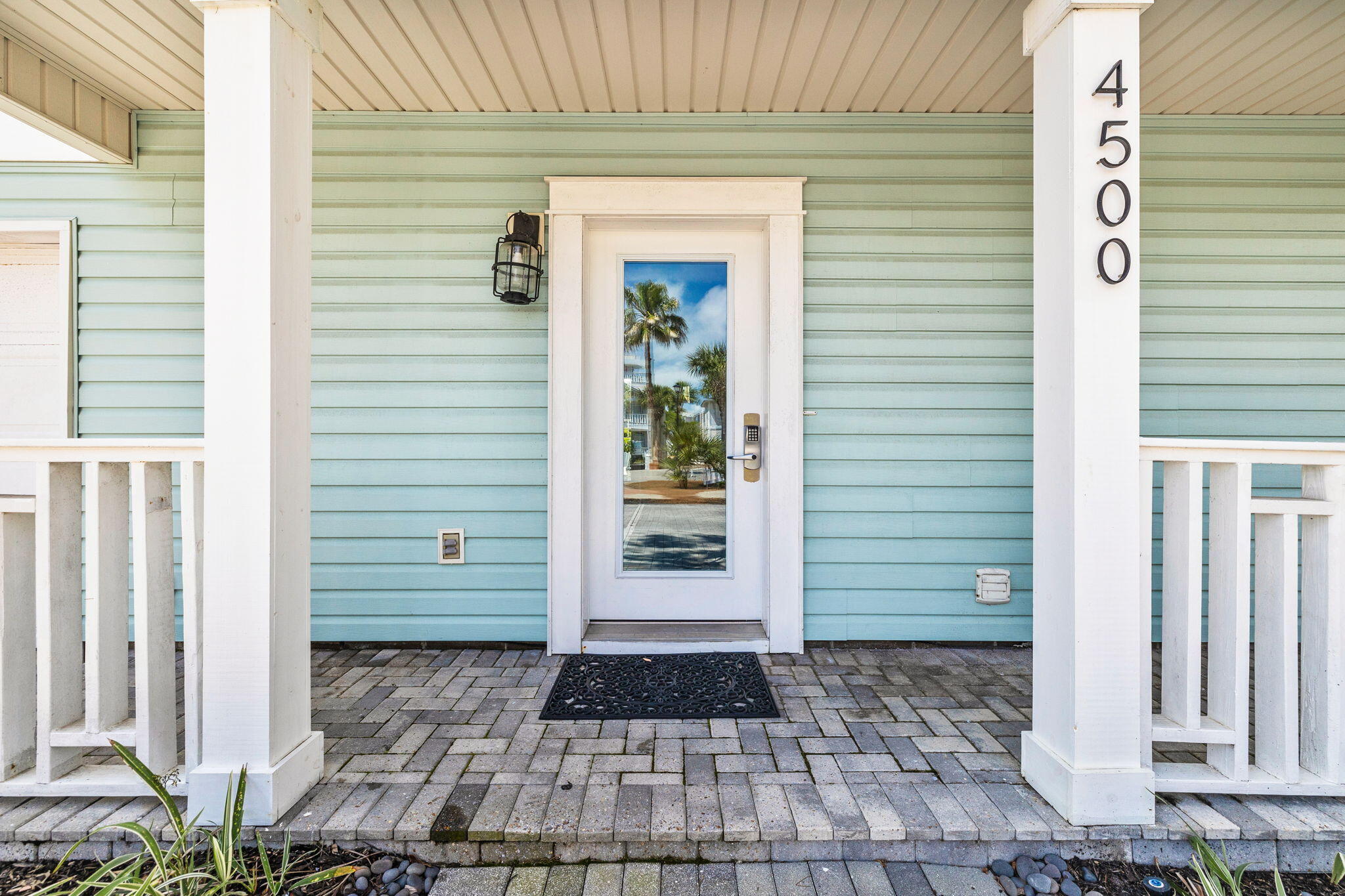 CRYSTAL SHORES - Residential