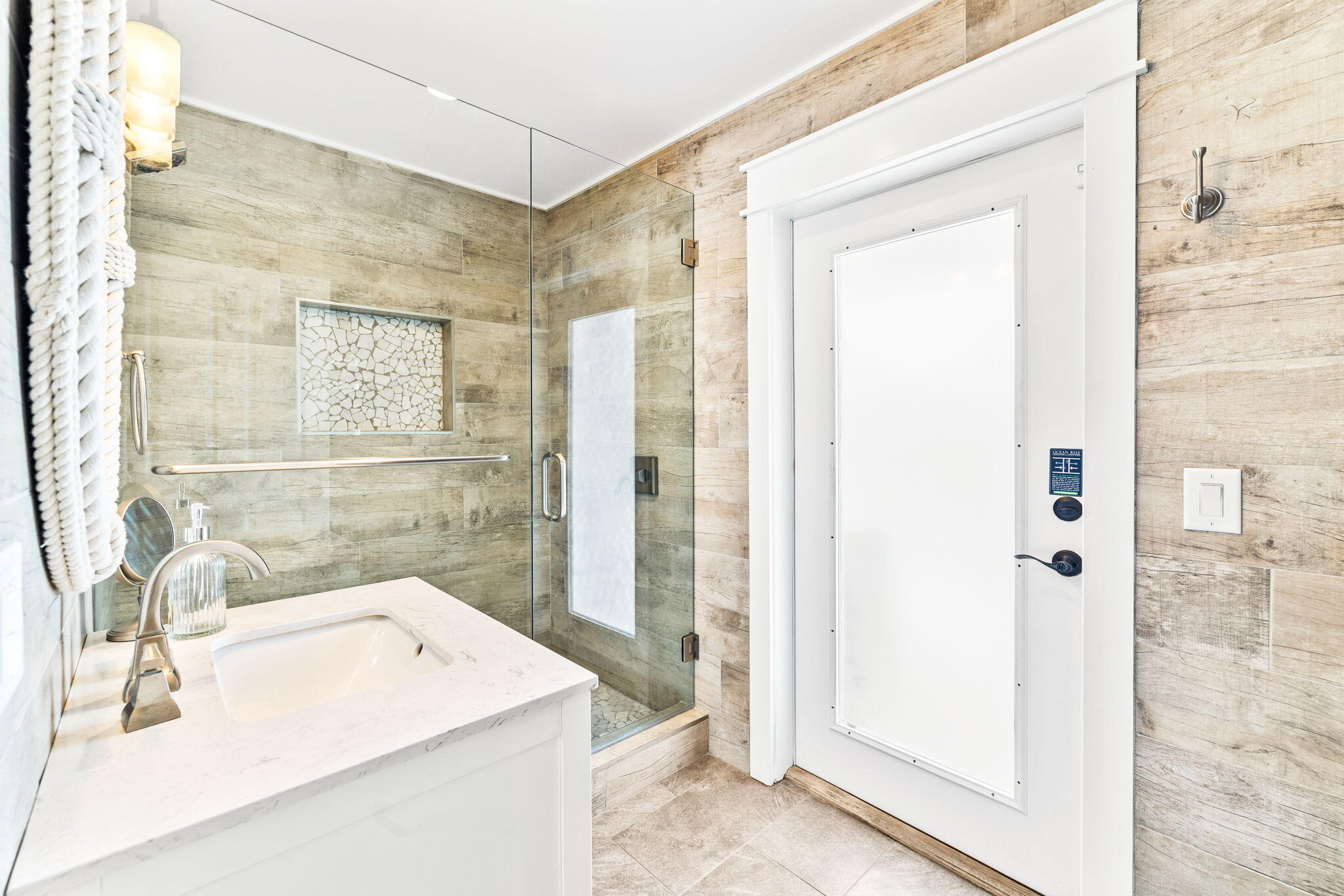 CRYSTAL SHORES - Residential