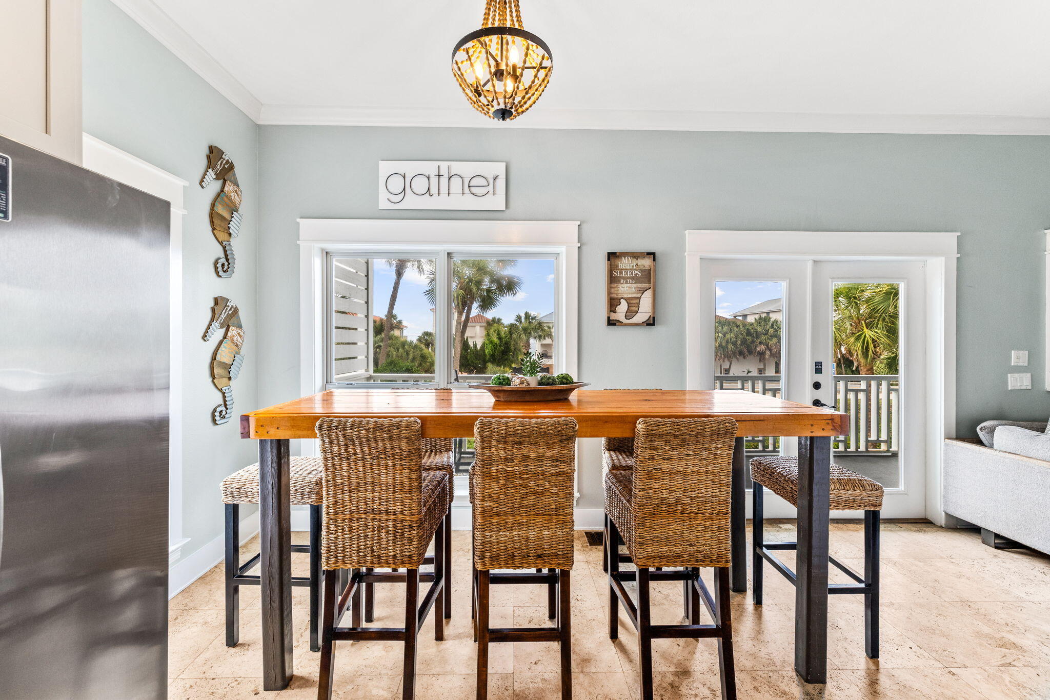 CRYSTAL SHORES - Residential