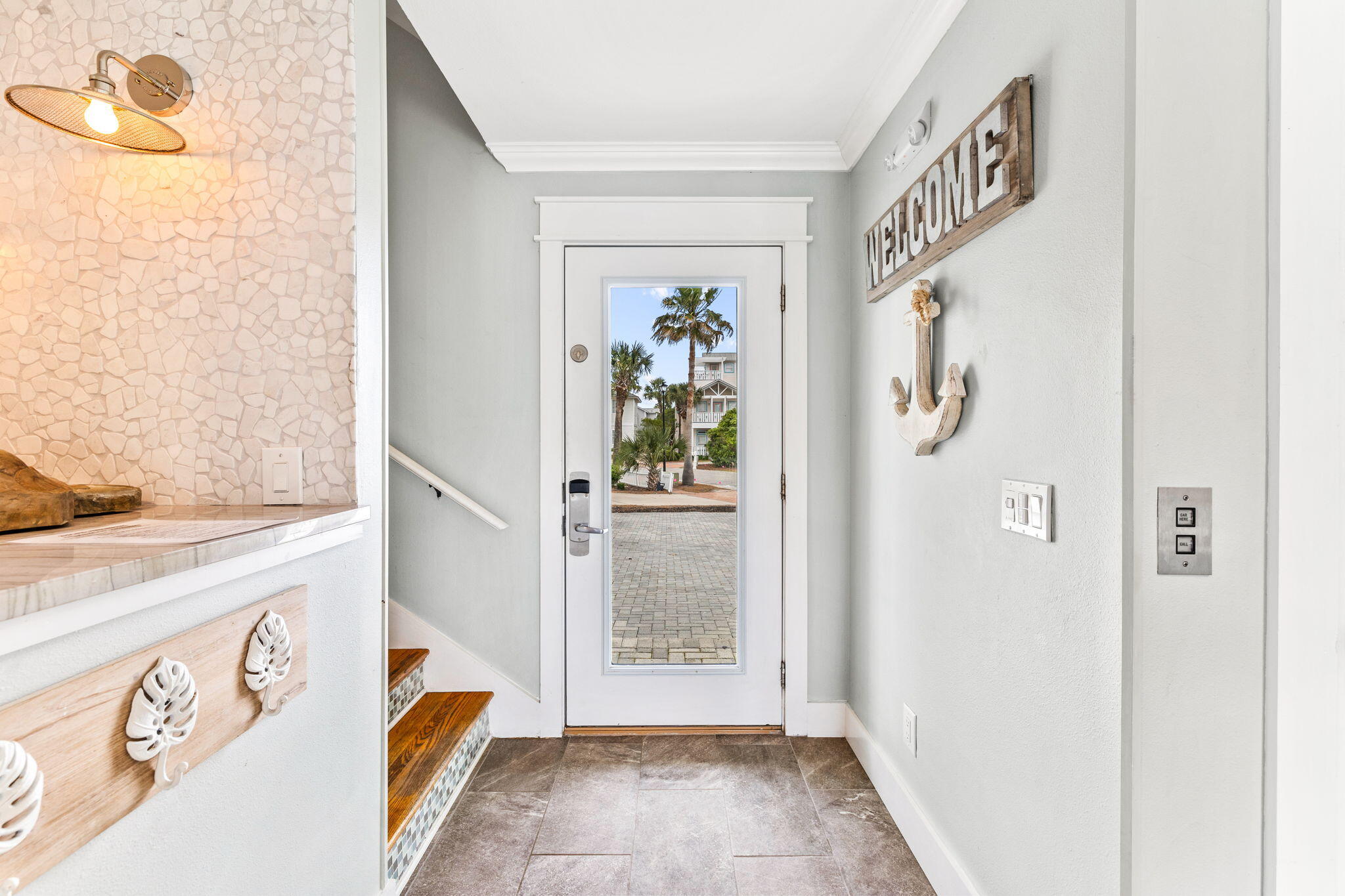 CRYSTAL SHORES - Residential