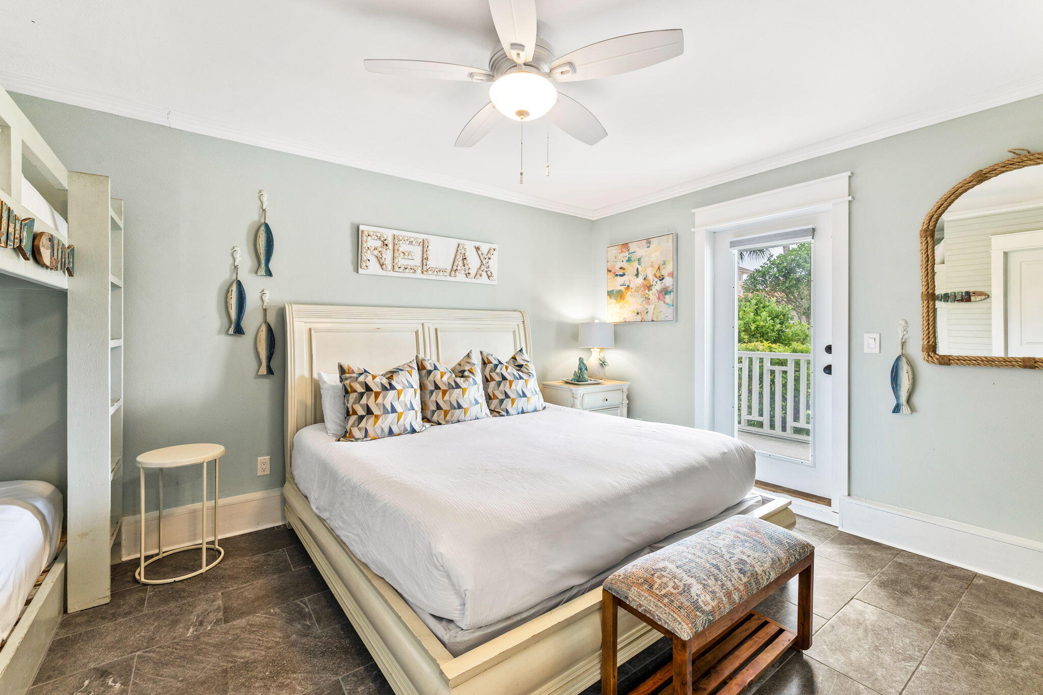 CRYSTAL SHORES - Residential