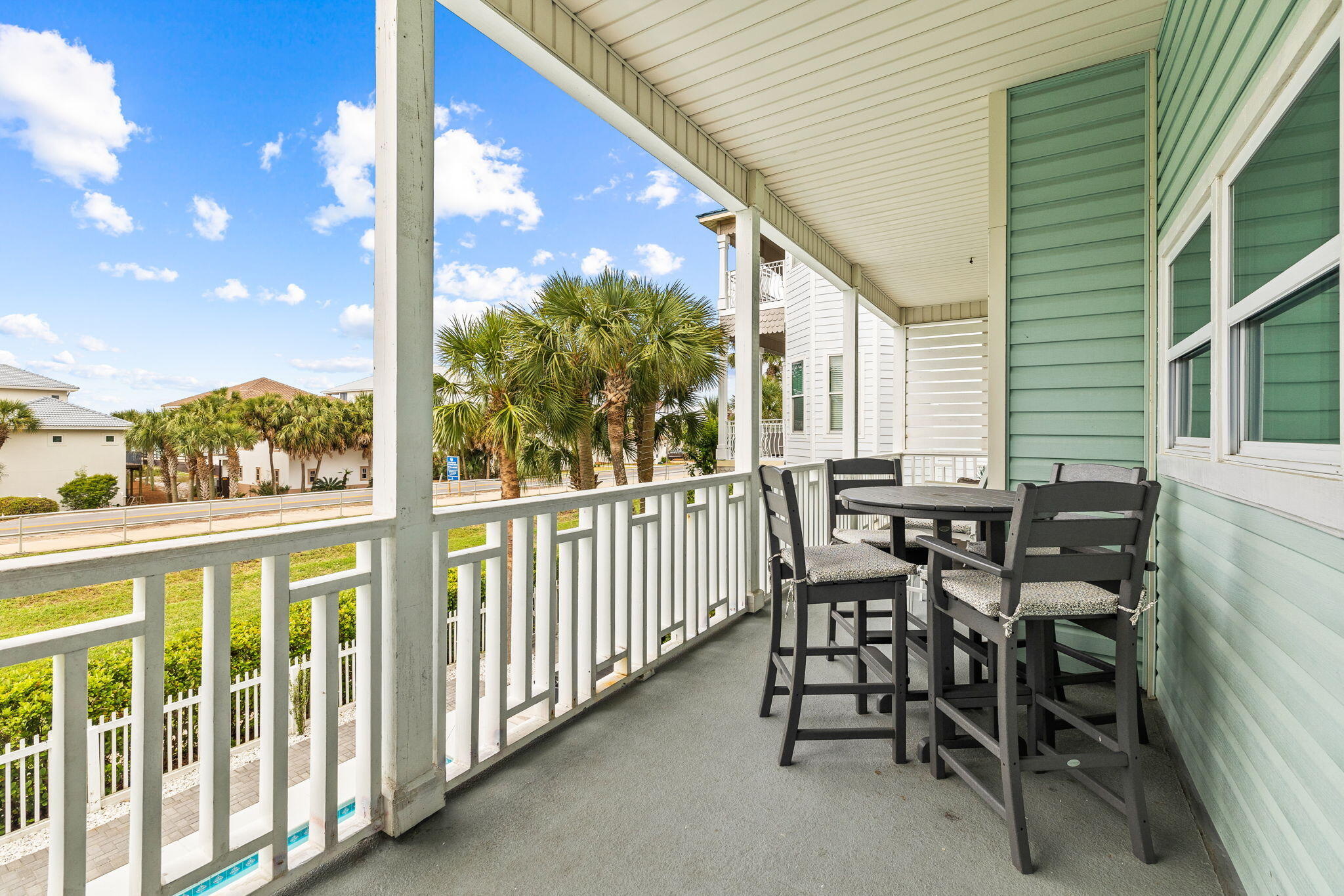 CRYSTAL SHORES - Residential