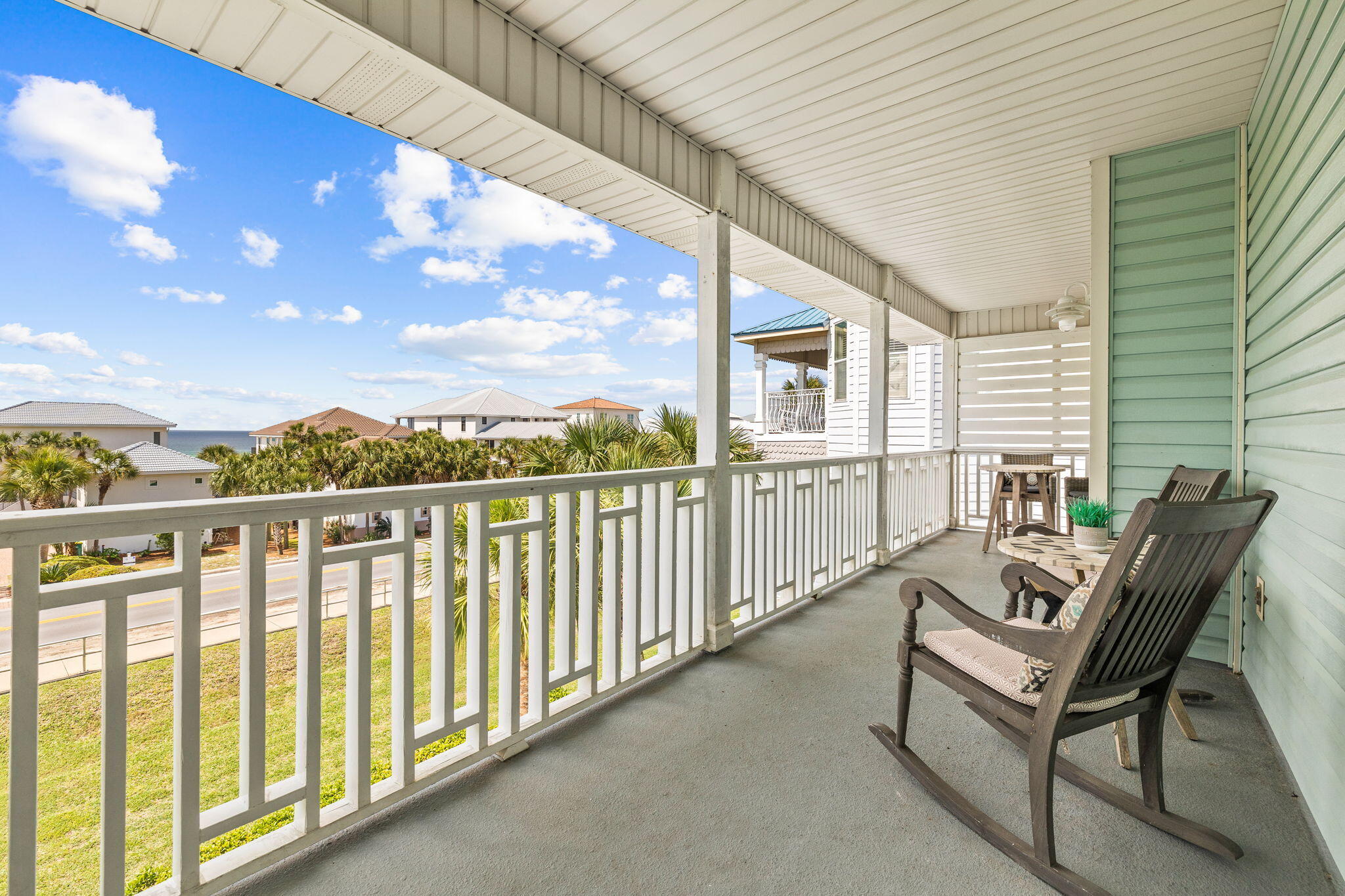 CRYSTAL SHORES - Residential