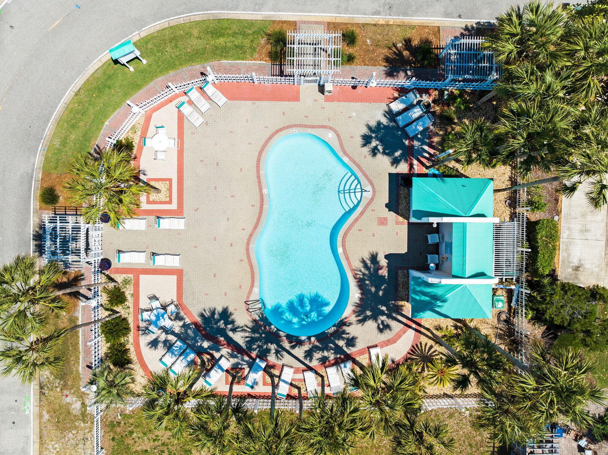 CRYSTAL SHORES - Residential