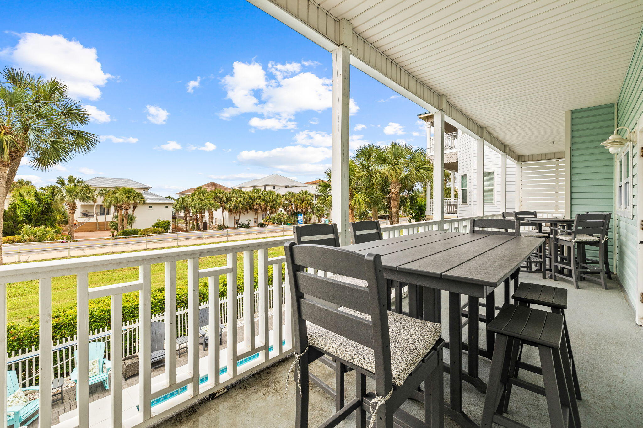 CRYSTAL SHORES - Residential