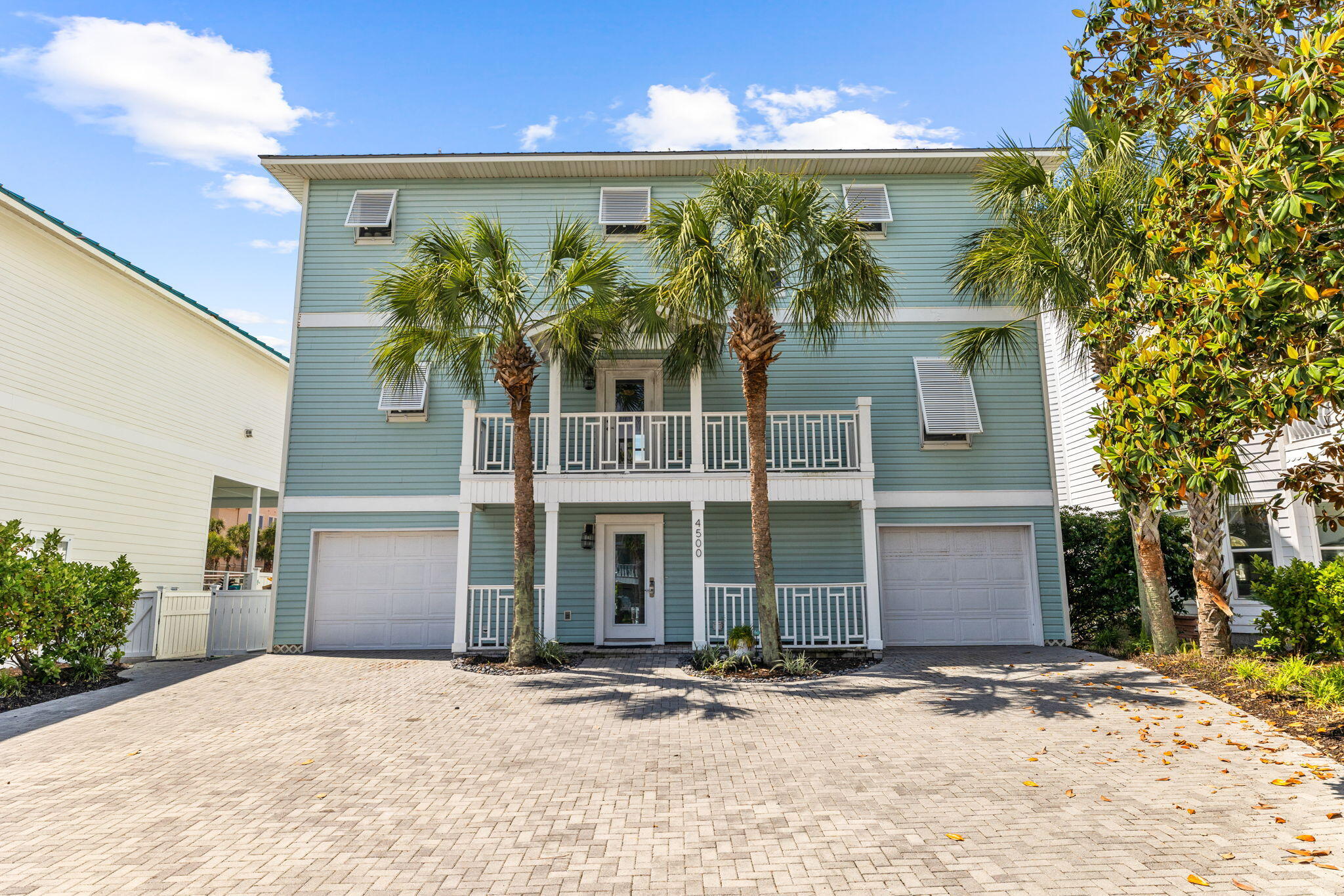 CRYSTAL SHORES - Residential