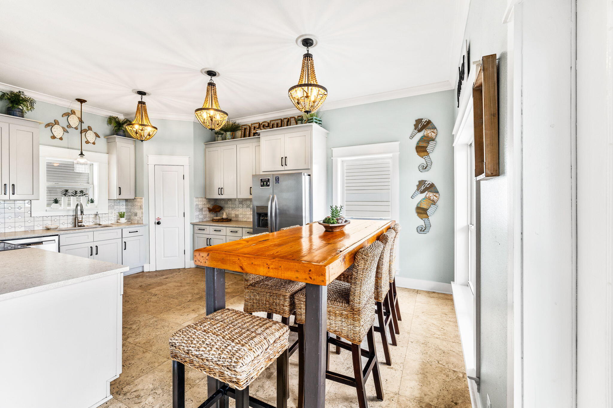 CRYSTAL SHORES - Residential