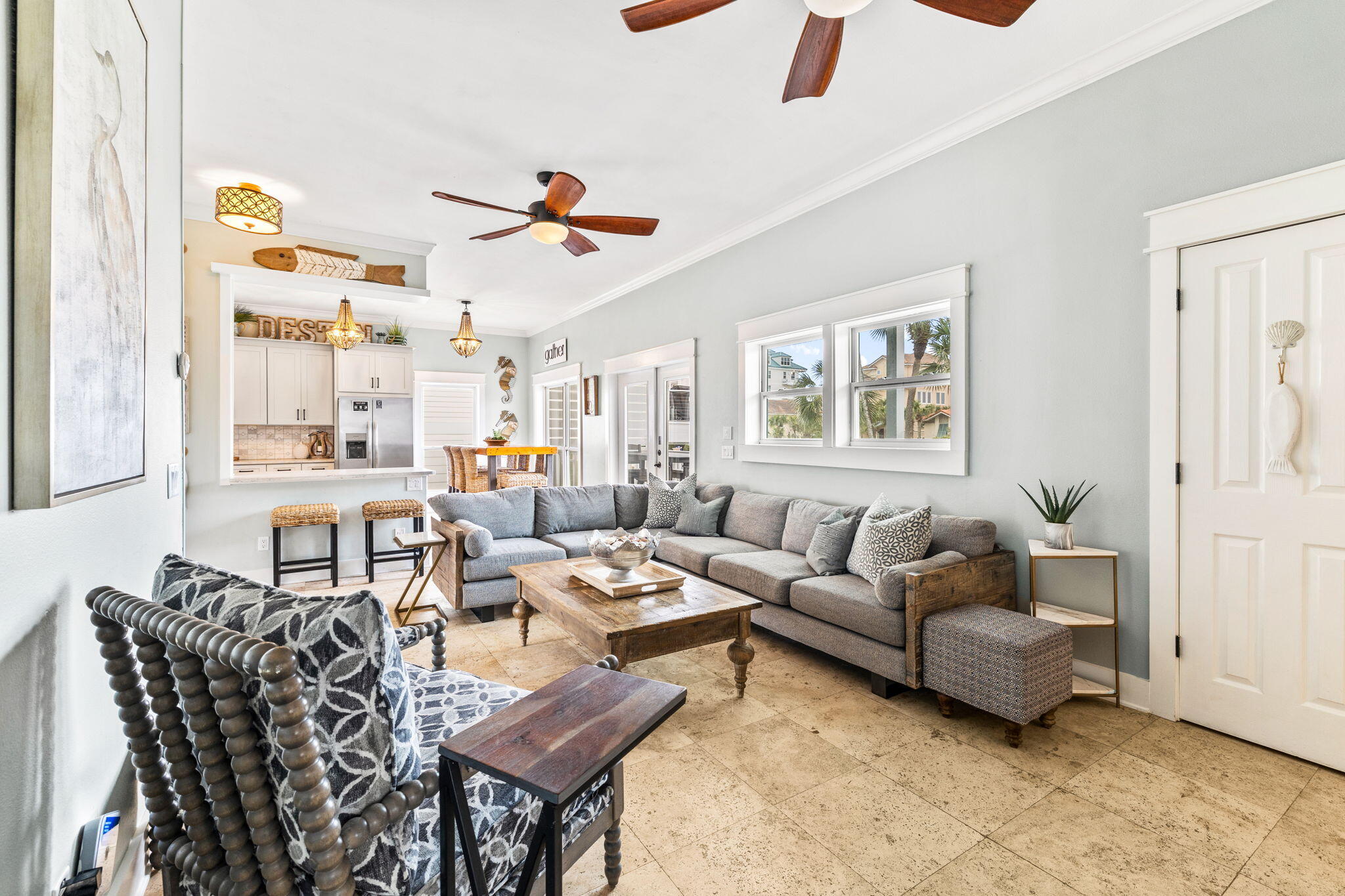 CRYSTAL SHORES - Residential
