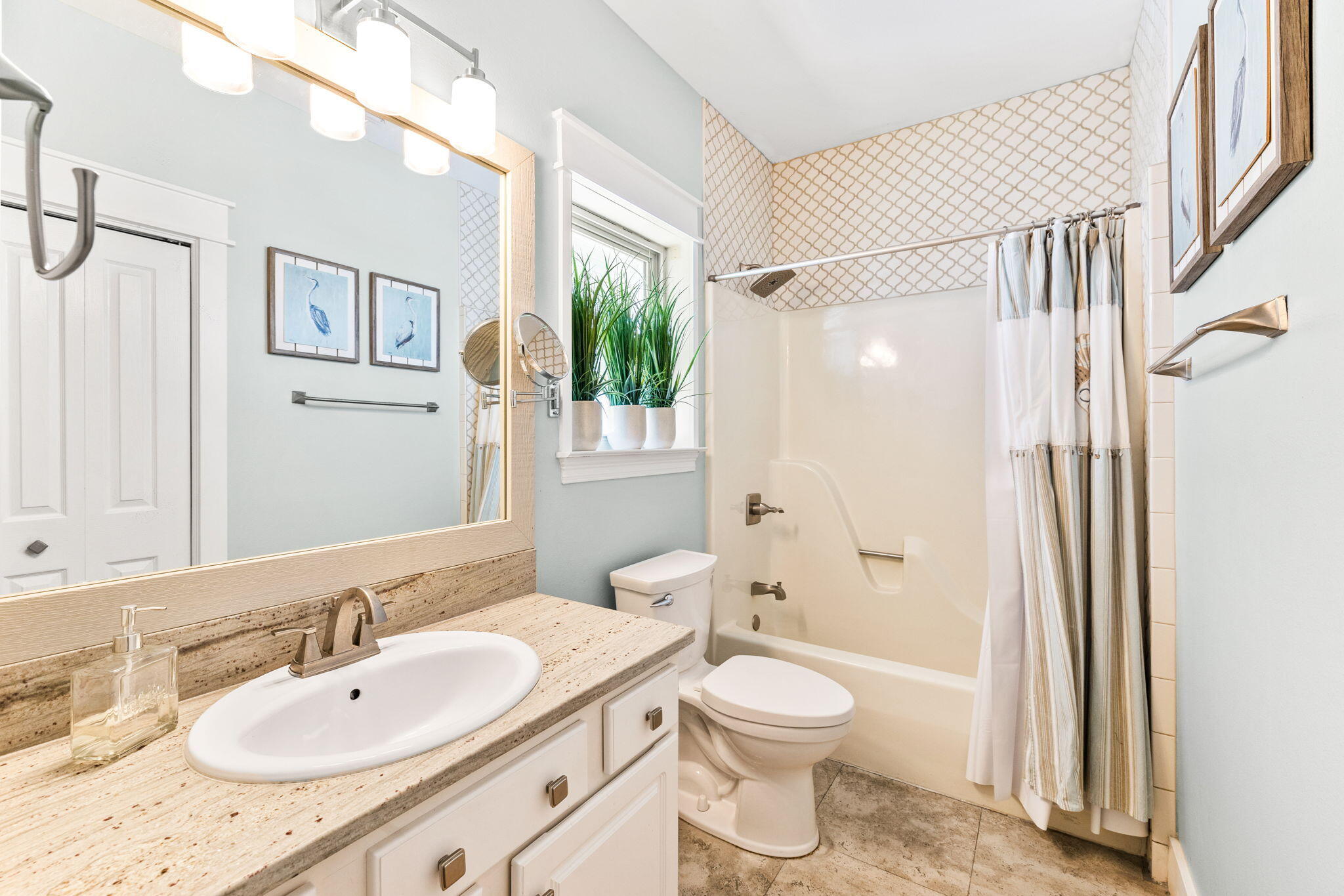 CRYSTAL SHORES - Residential