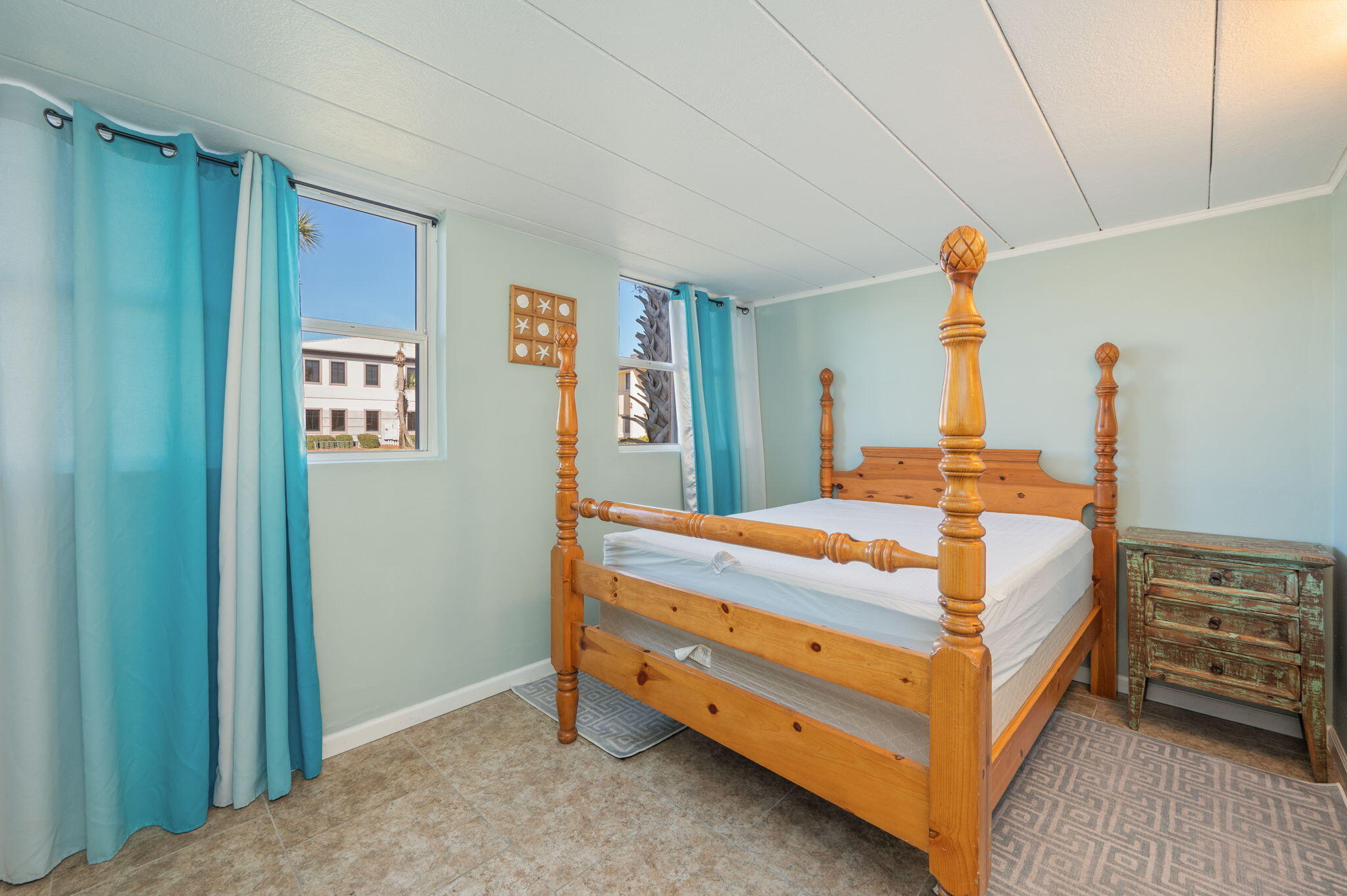 SEA PALM CONDO - Residential