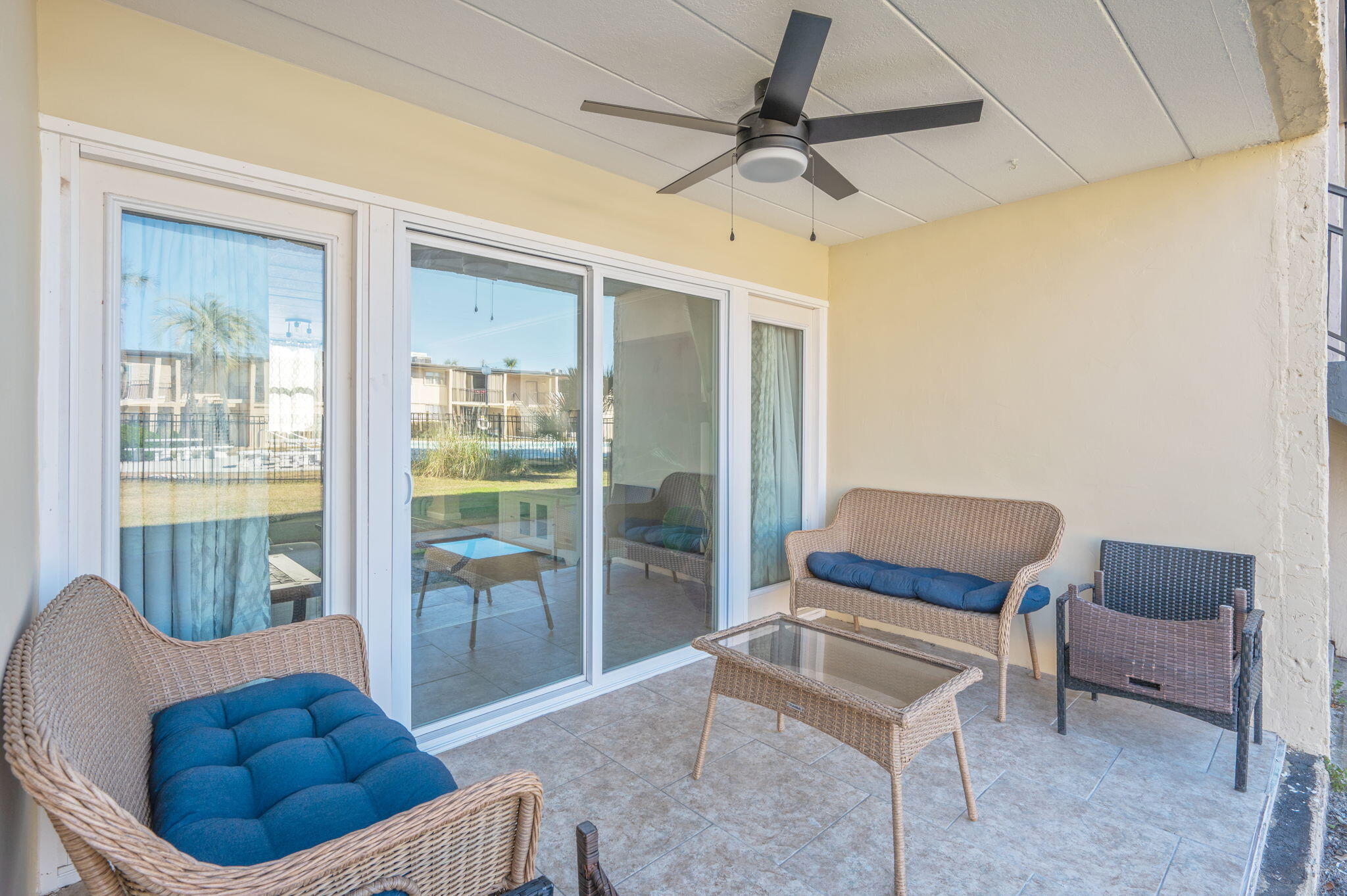 SEA PALM CONDO - Residential