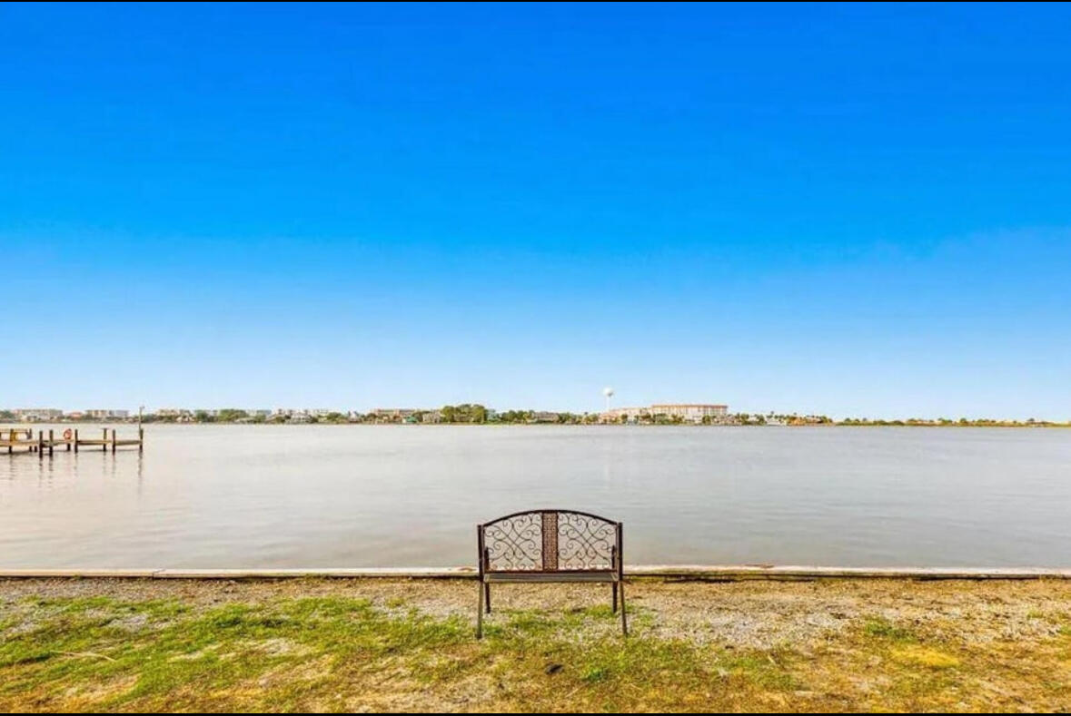 SEA PALM CONDO - Residential