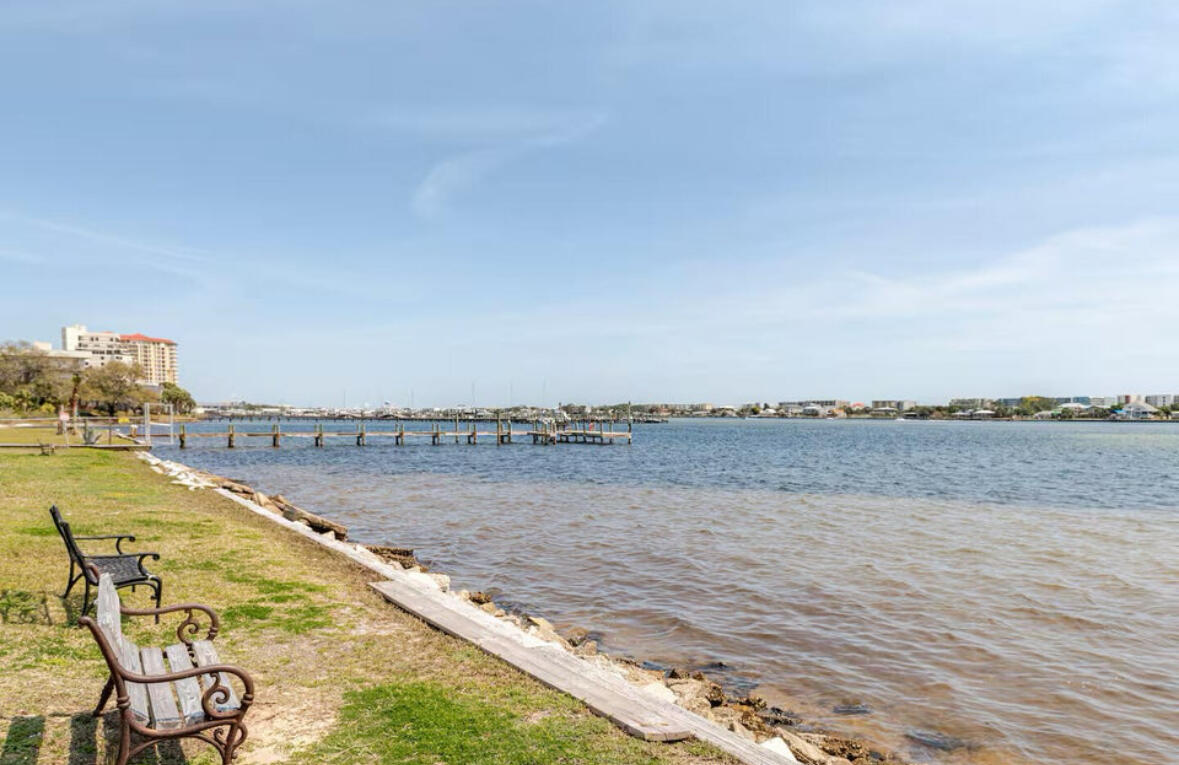 SEA PALM CONDO - Residential